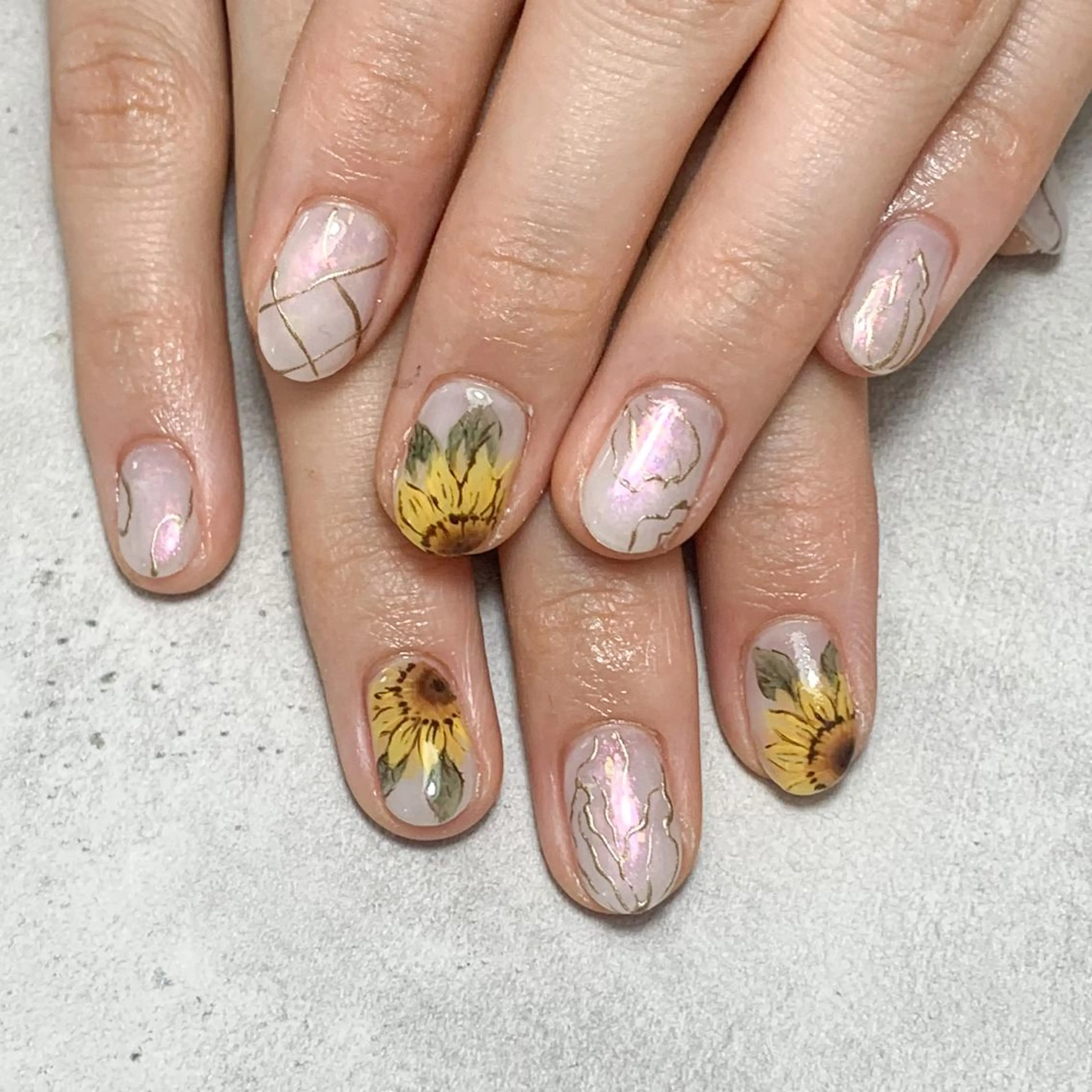 ネイル atelier　FIORITURA所属・FIORITURA aiのネイルデザイン