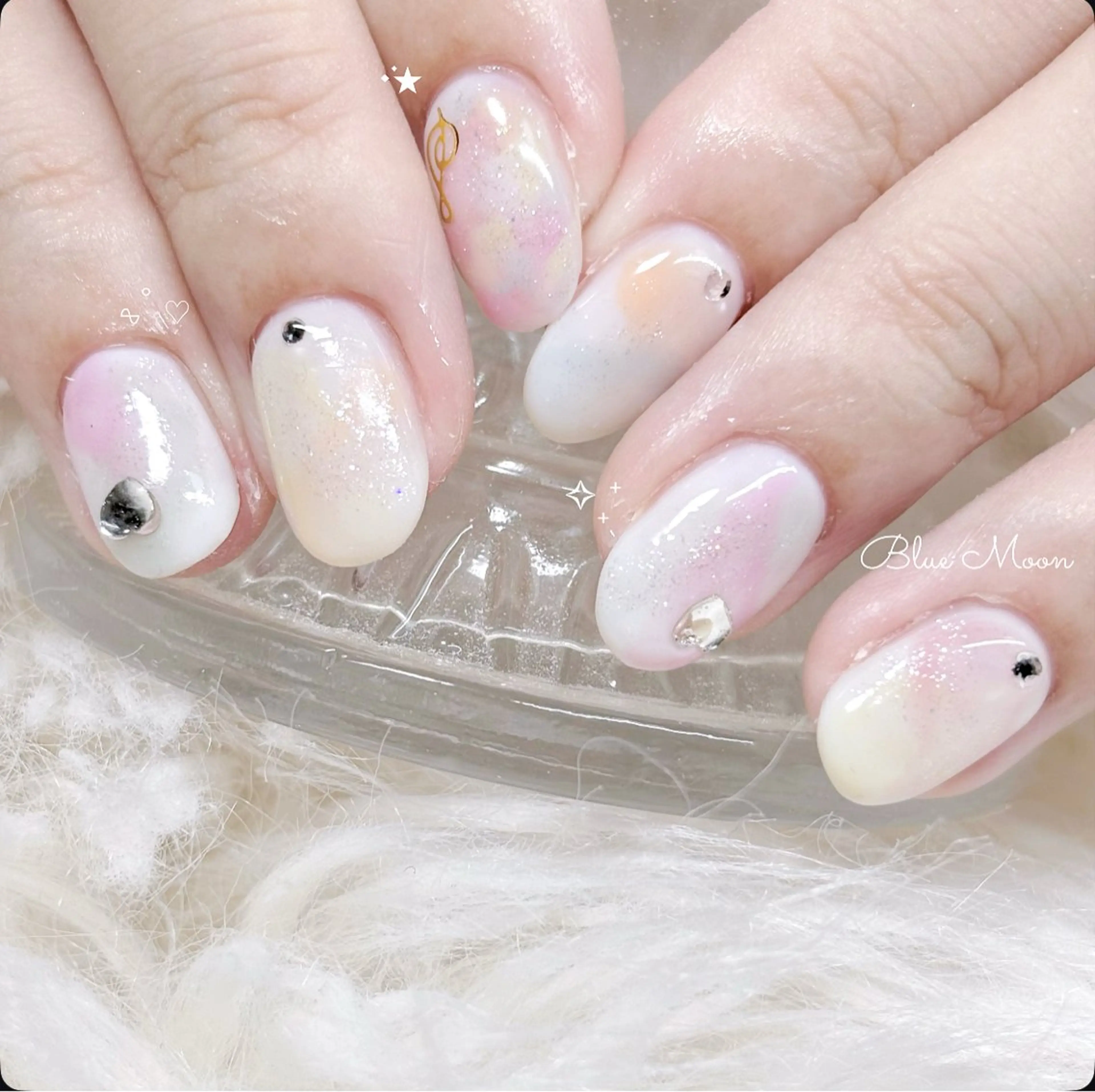 ネイル ハンドネイル フットネイル ハンドケア nail salon Blue Moonのネイルデザイン