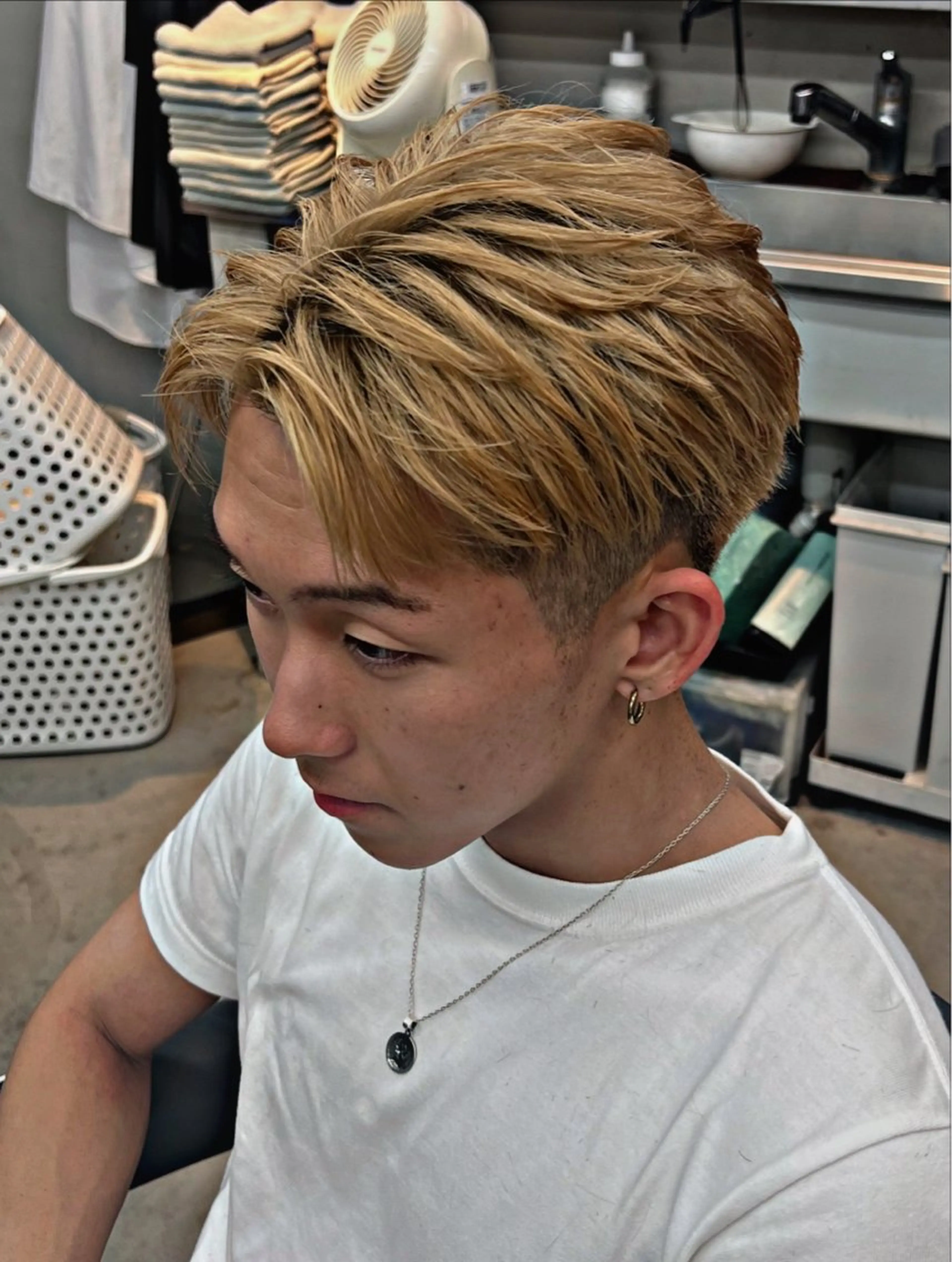 カット➕ブリーチ➕カラーの写真