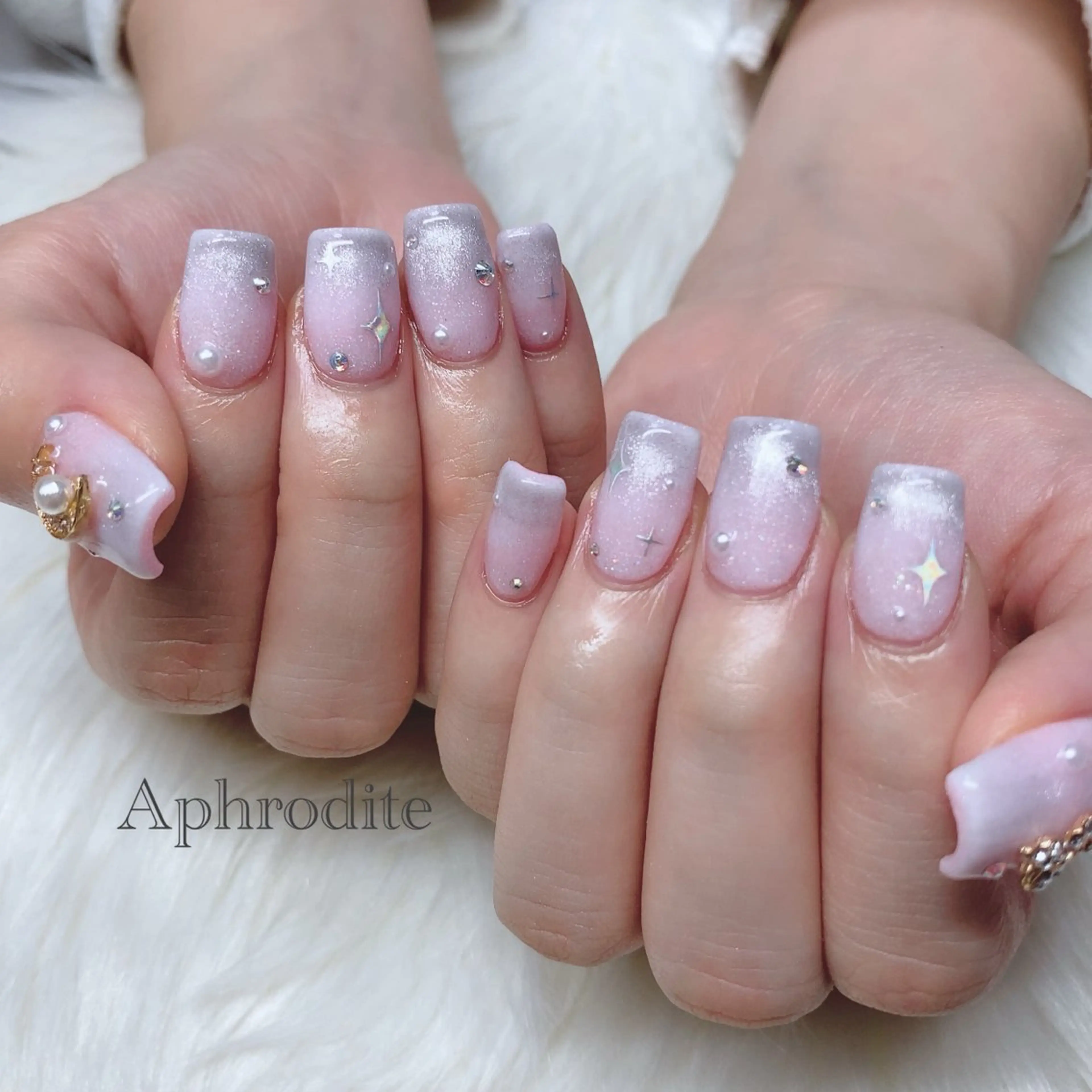 ネイル Aphrodite パラジェル認定サロンのネイルデザイン