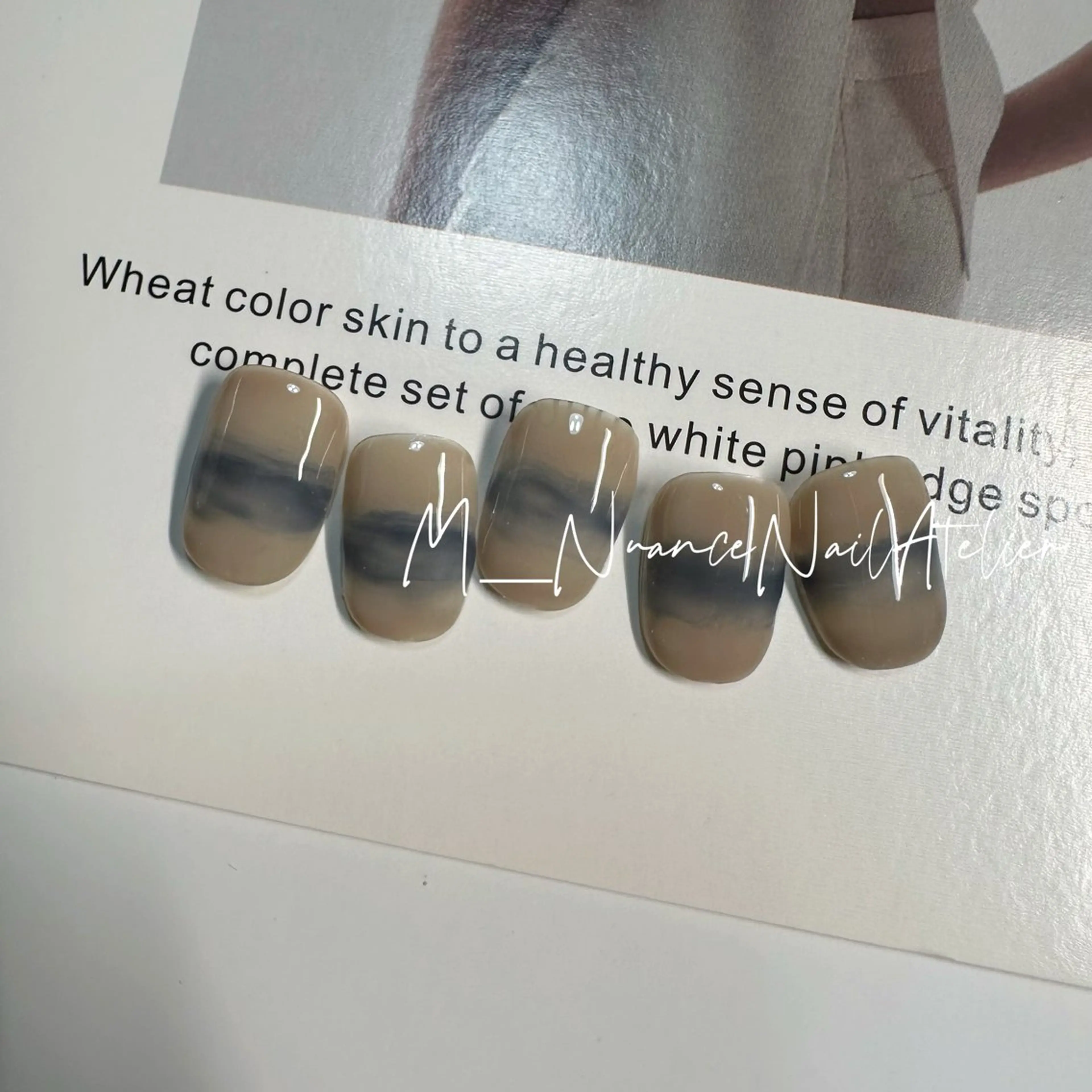 ネイル マグネットネイル ニュアンスネイル オフィスネイル シンプルネイル GO TODAY横浜Solace店所属・M___nail atelierのネイルデザイン