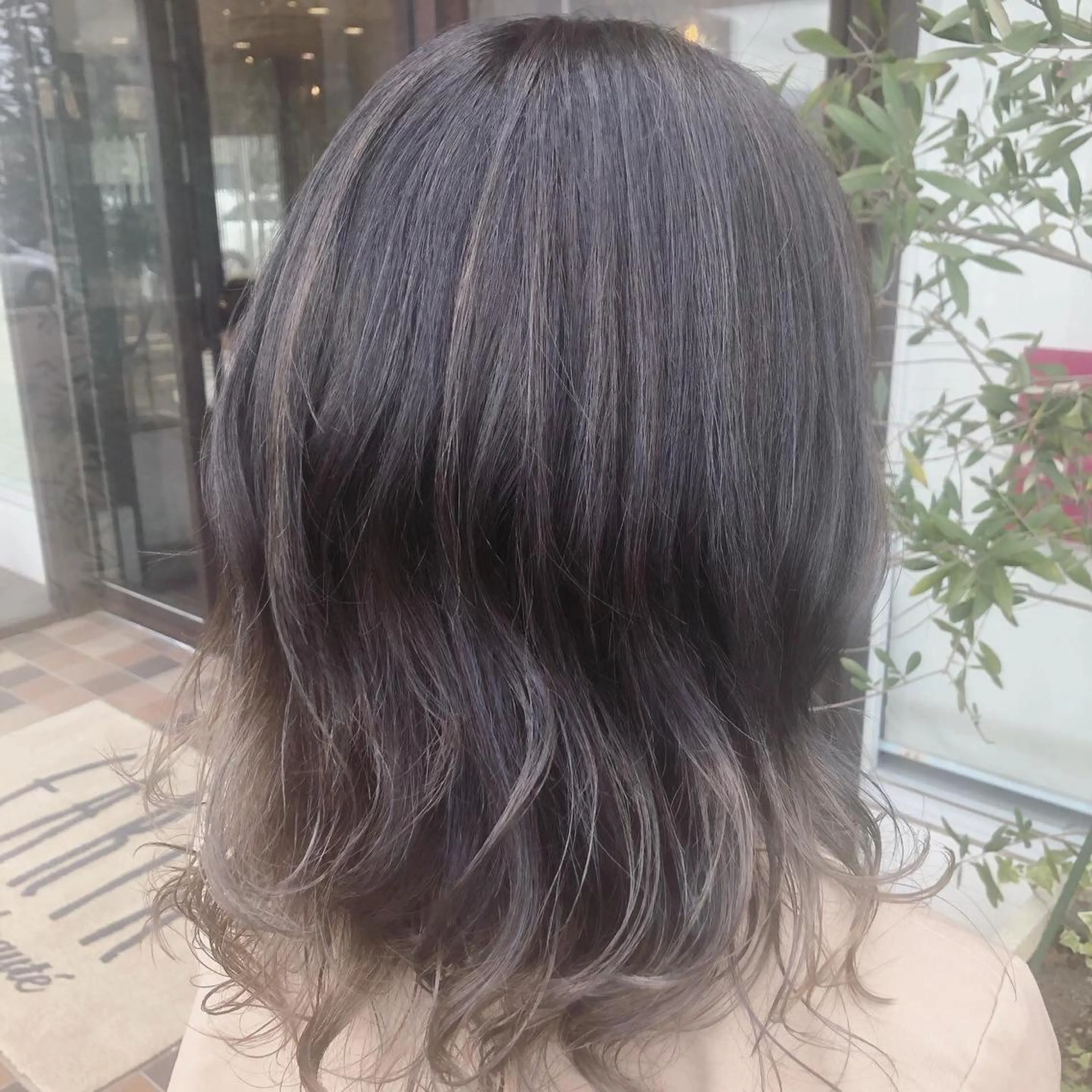 ミディアム EARTH長岡 🌼渡辺まい🌼のヘアスタイル