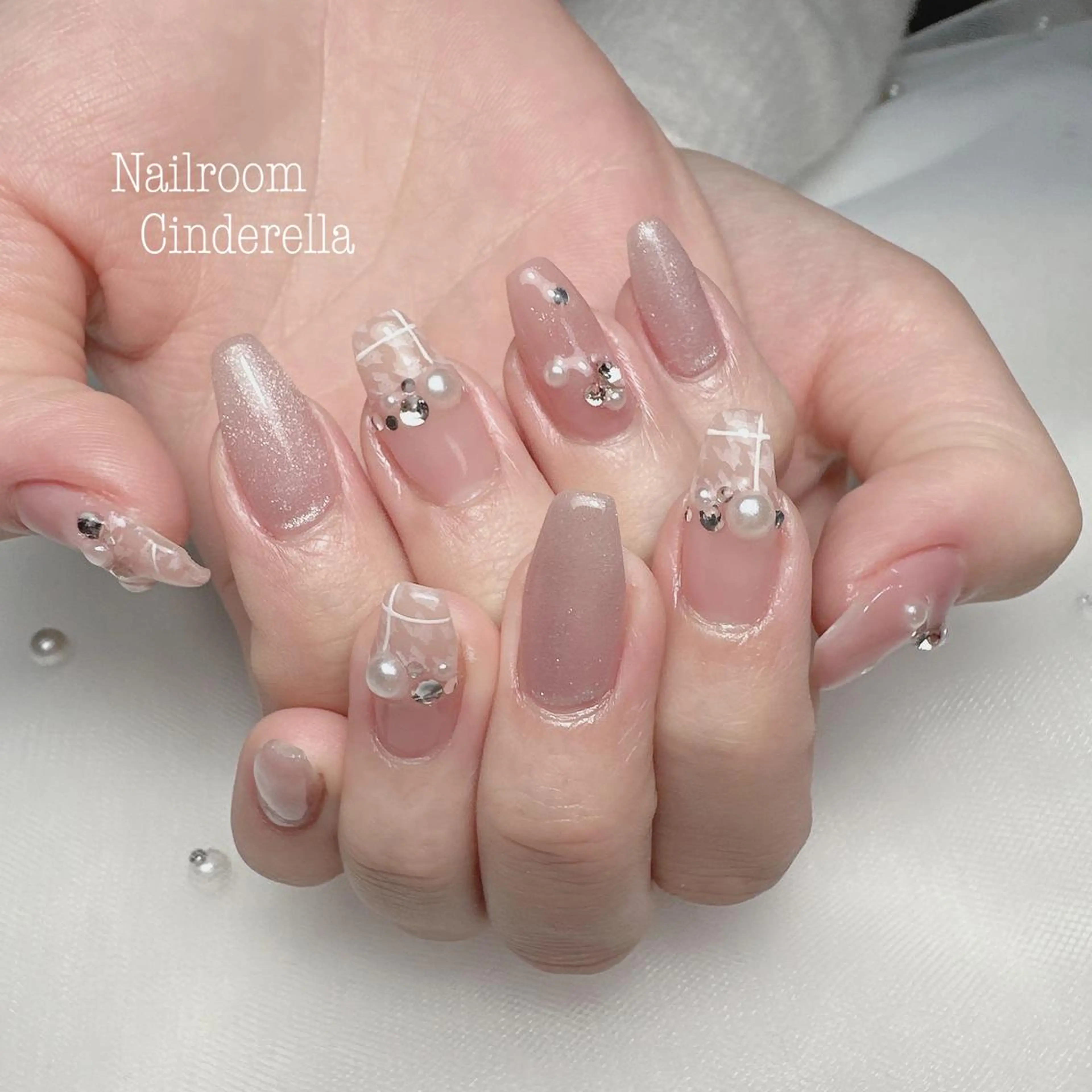ネイル Nailroom. Cinderellaのネイルデザイン