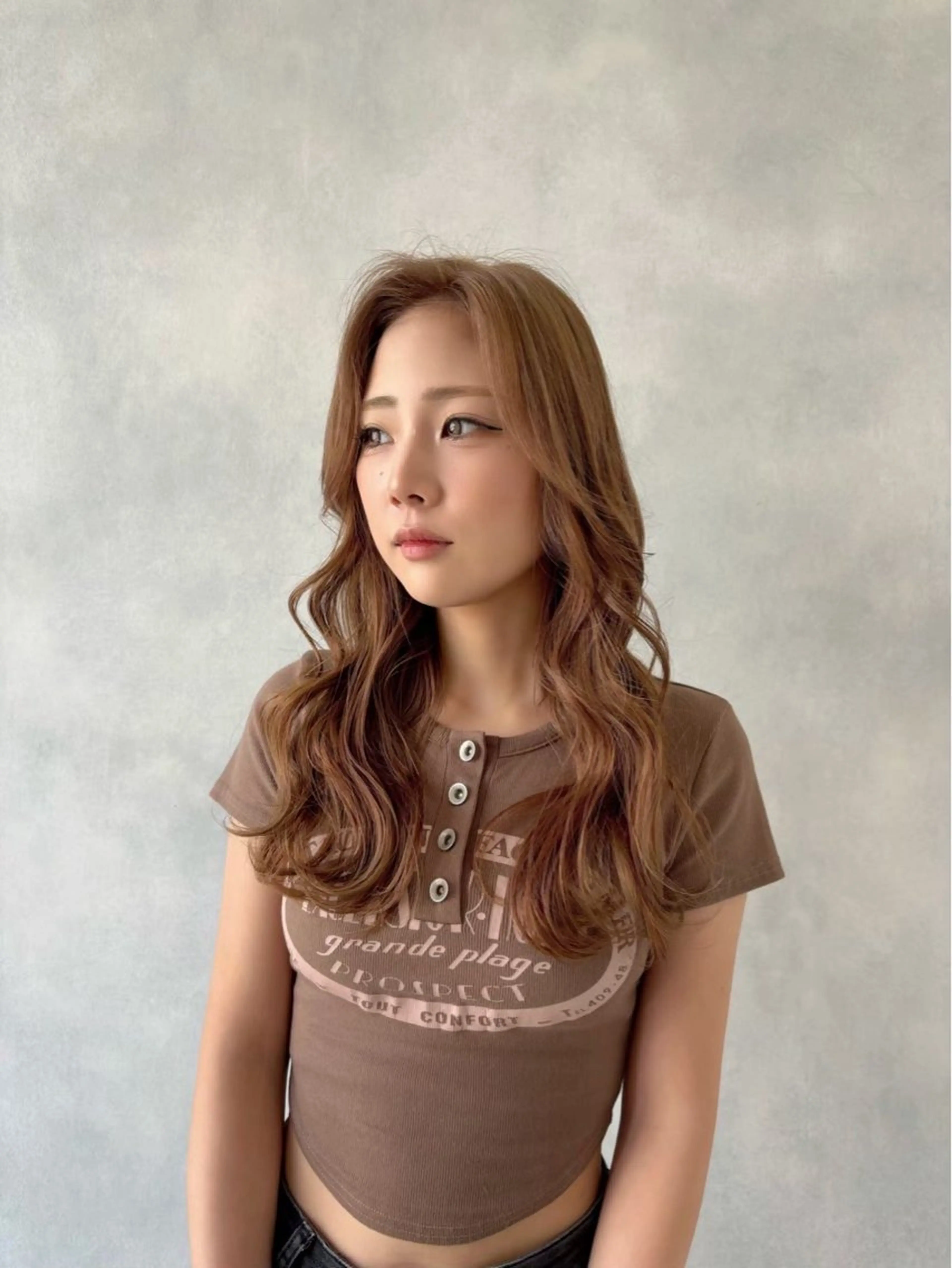 ロング カラー アディクシーカラー ベージュカラー ブリーチ ケアブリーチ 透明感カラー カット ヘアカラー トリートメント Ravens 髪質改善のヘアスタイル