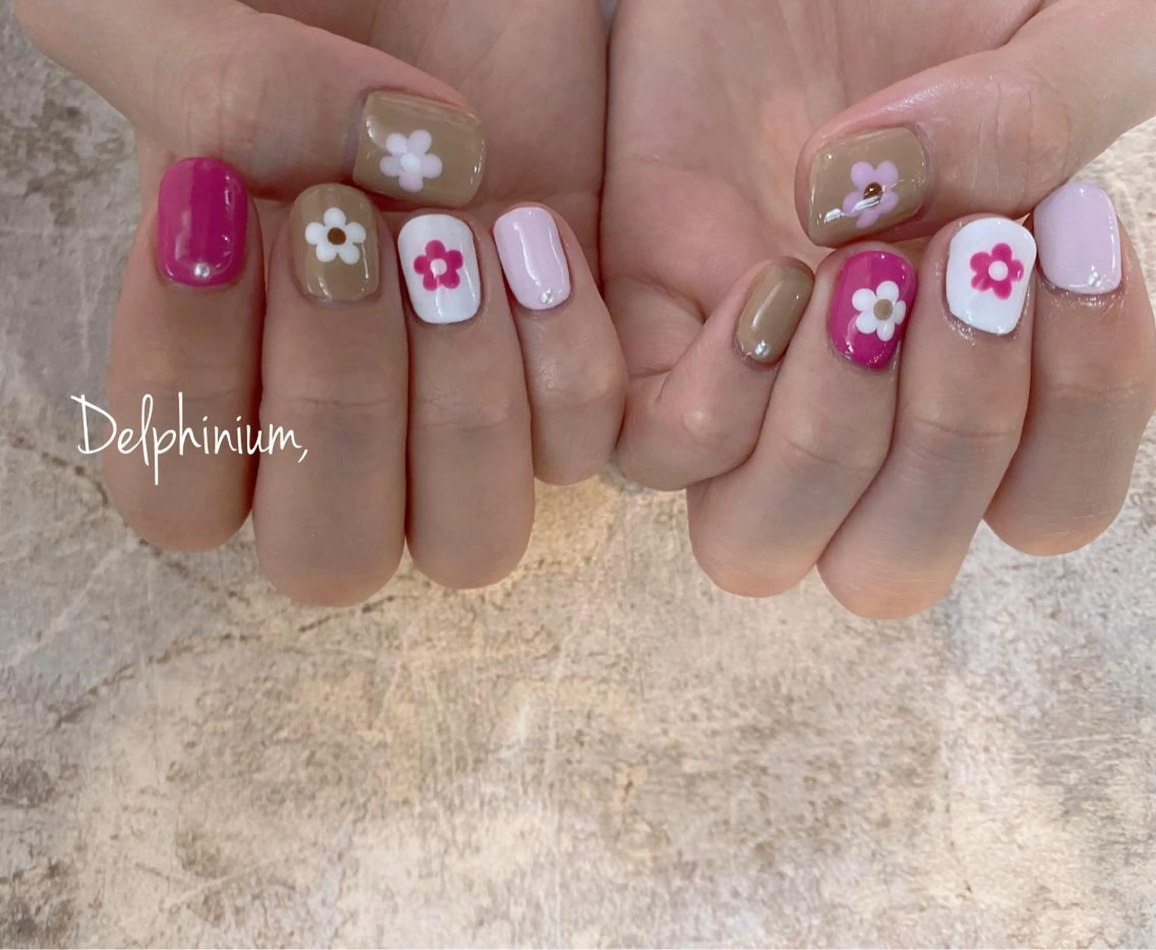 ネイル アートネイル ミラーネイル 持ち込み ストーンネイル ハンドネイル 岡本 友恵のネイルデザイン