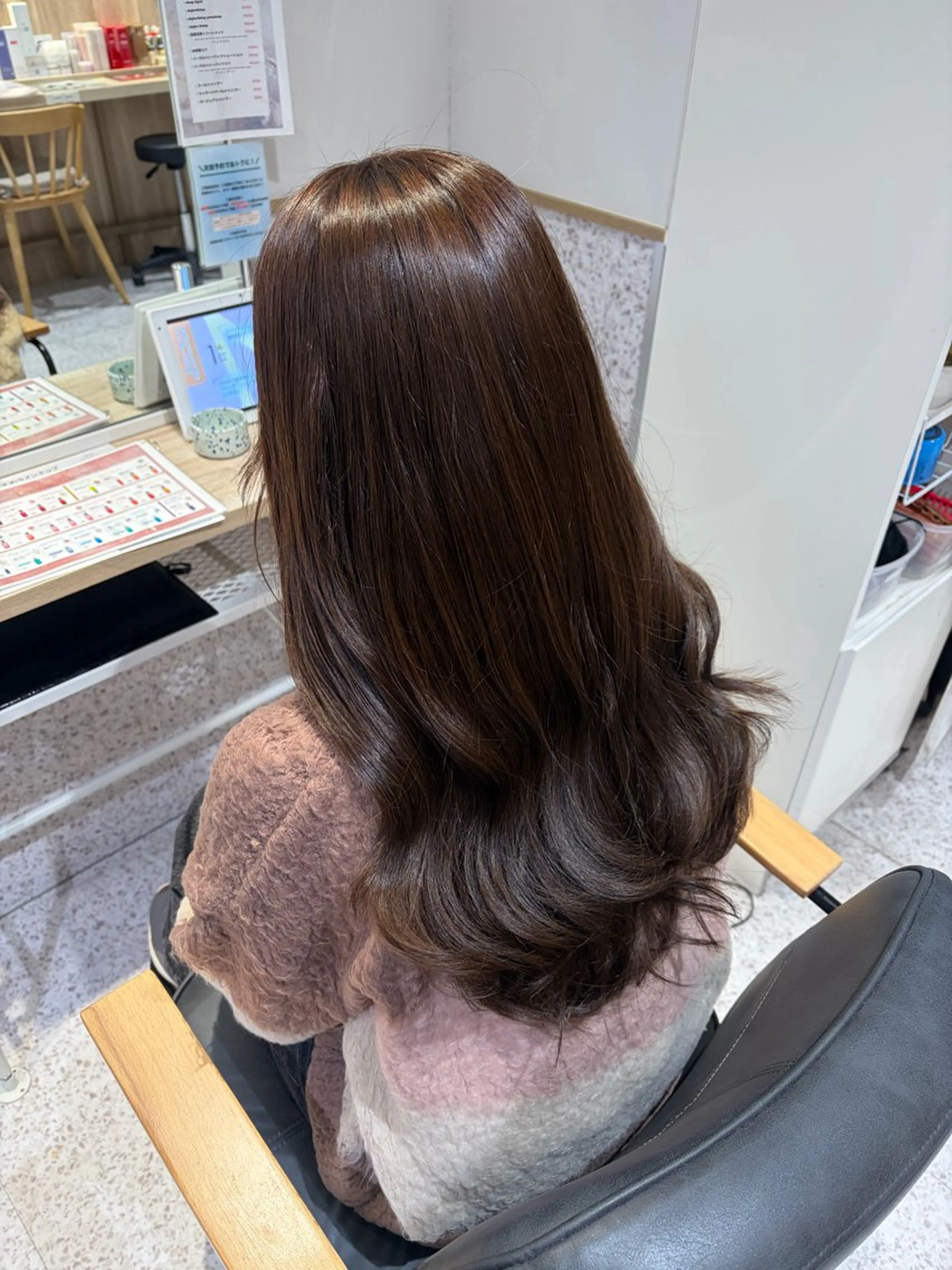 ロング 顔周りカット ハイライト 髪質改善 韓国風ヘア 縮毛矯正 ヘアカラー 艶カラー/髪質改善 ミサキのヘアスタイル