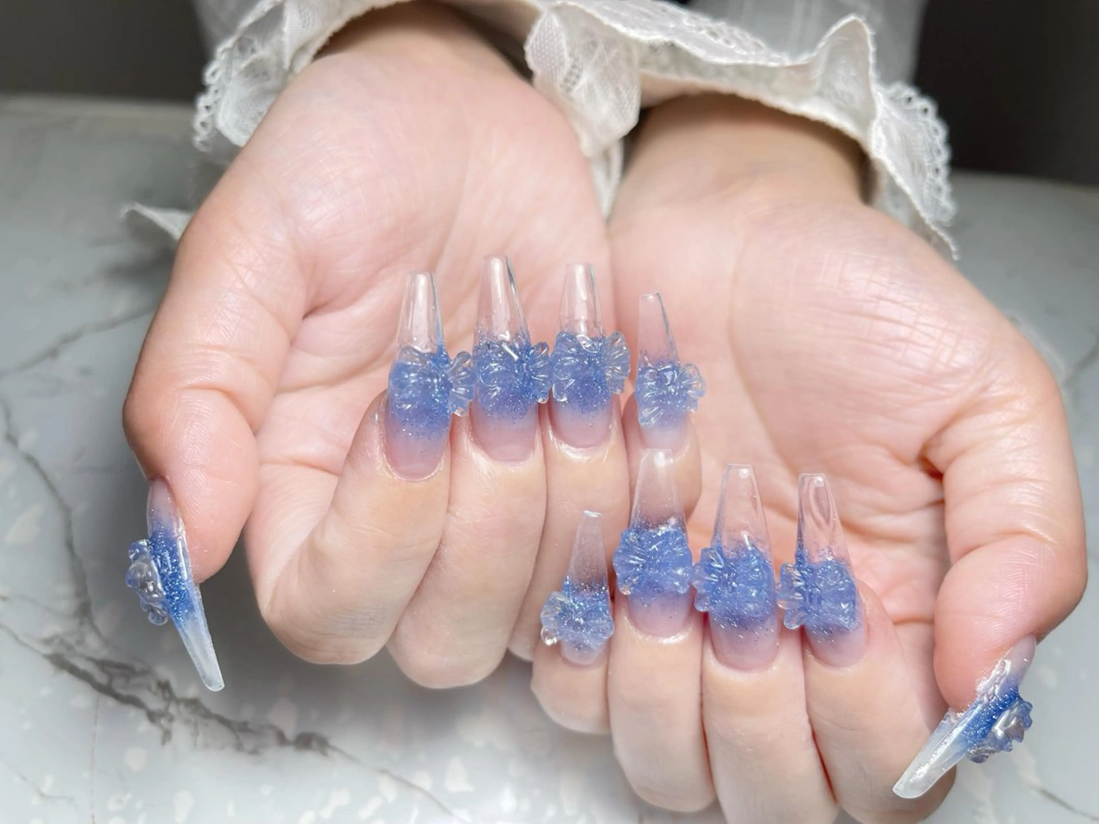 ネイル アートネイル フレンチネイル ジェルネイル グラデーション 韓国ネイル ハンドネイル 💕鈴木ユリ パラジェル/オフ無料のネイルデザイン