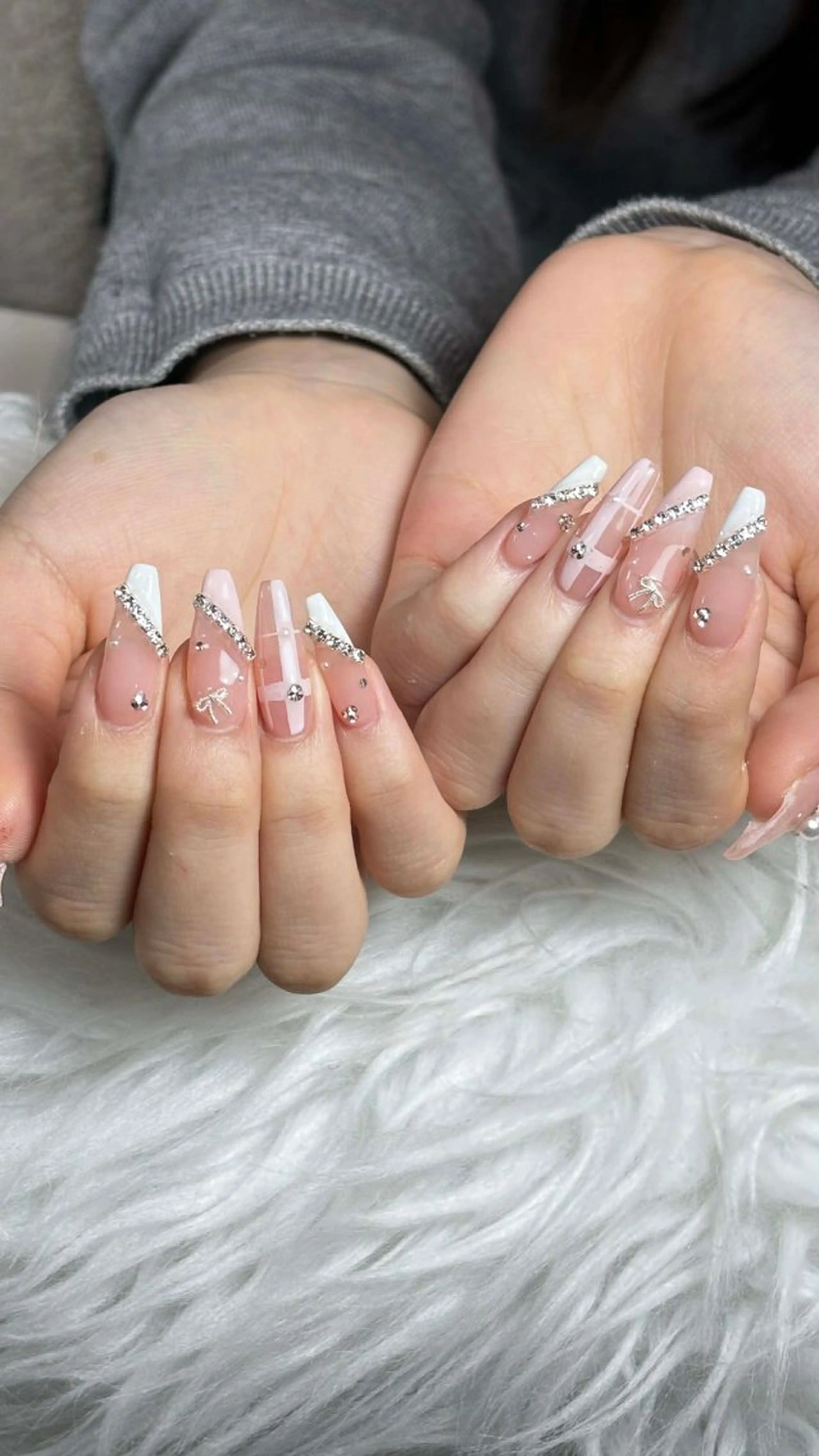 ネイル オーロラネイル ボルドー ブラウン 氷ネイル・うるうるネイル キラキラネイル ハンドネイル Julli ジュリのネイルデザイン