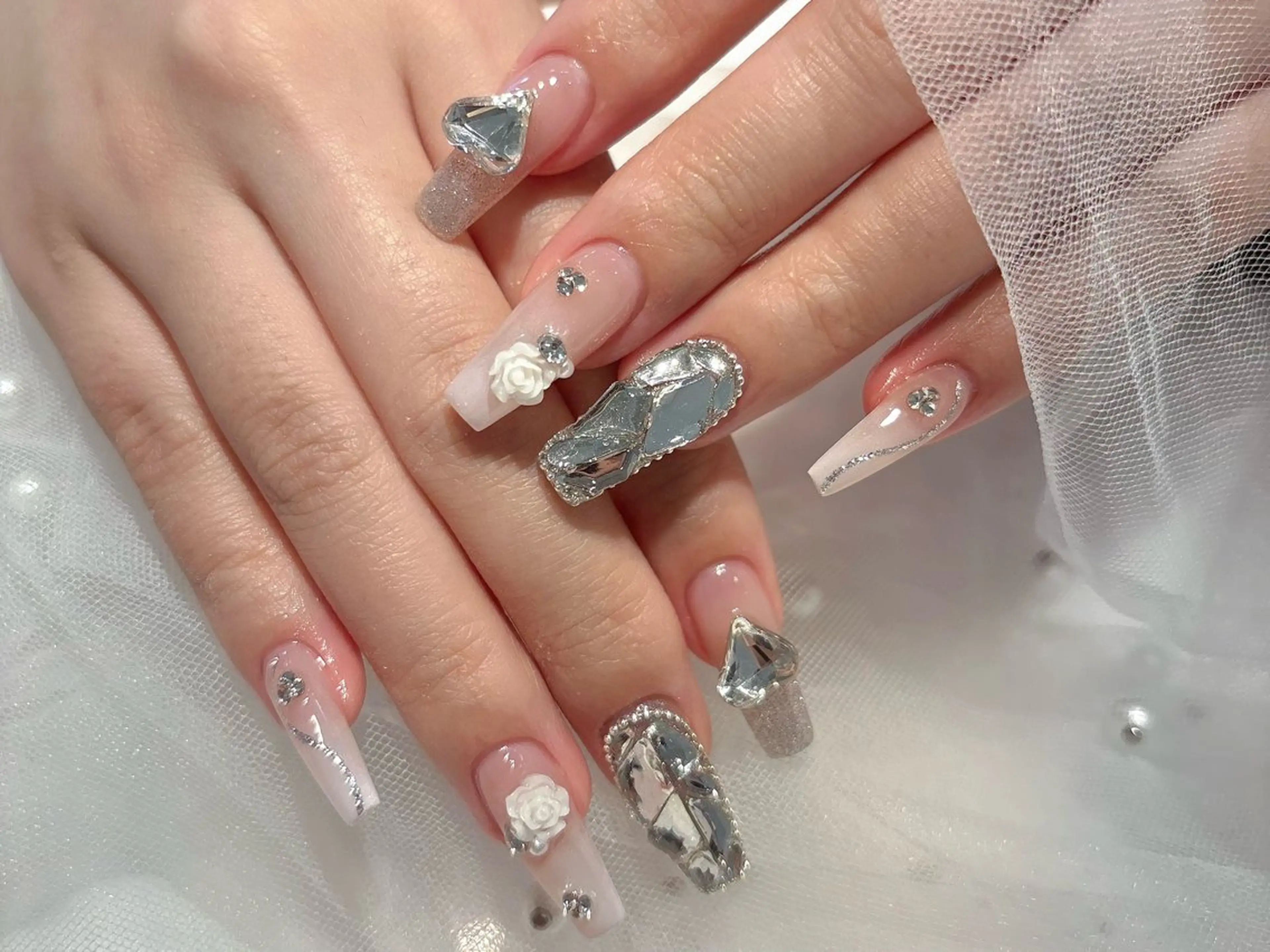 ネイル JUJUネイル所属・JUJU ネイルサロンのネイルデザイン