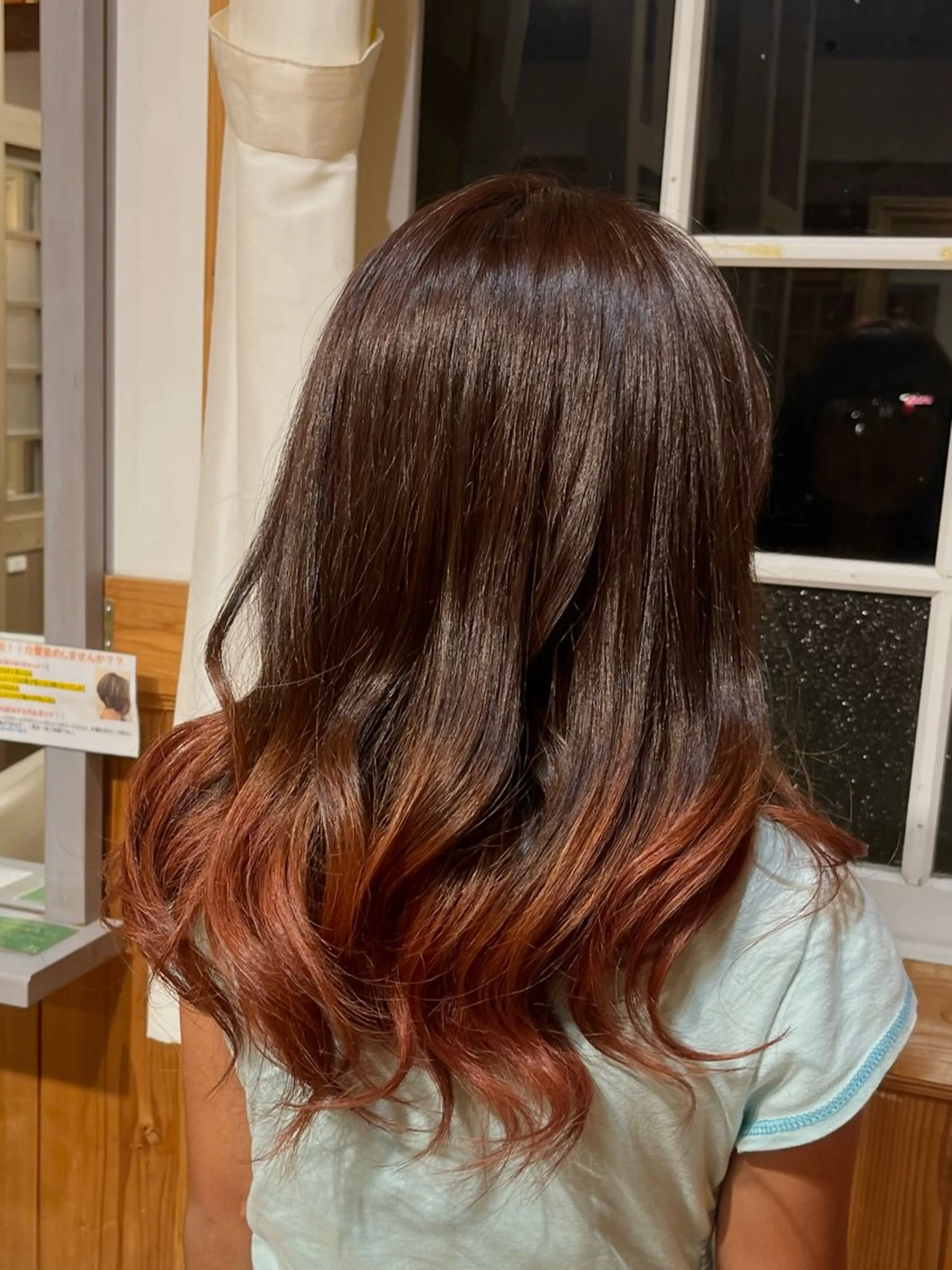 ロング カラー グラデーションカラー オレンジ オレンジピンク ピンクカラー 野澤 優乃のヘアスタイル