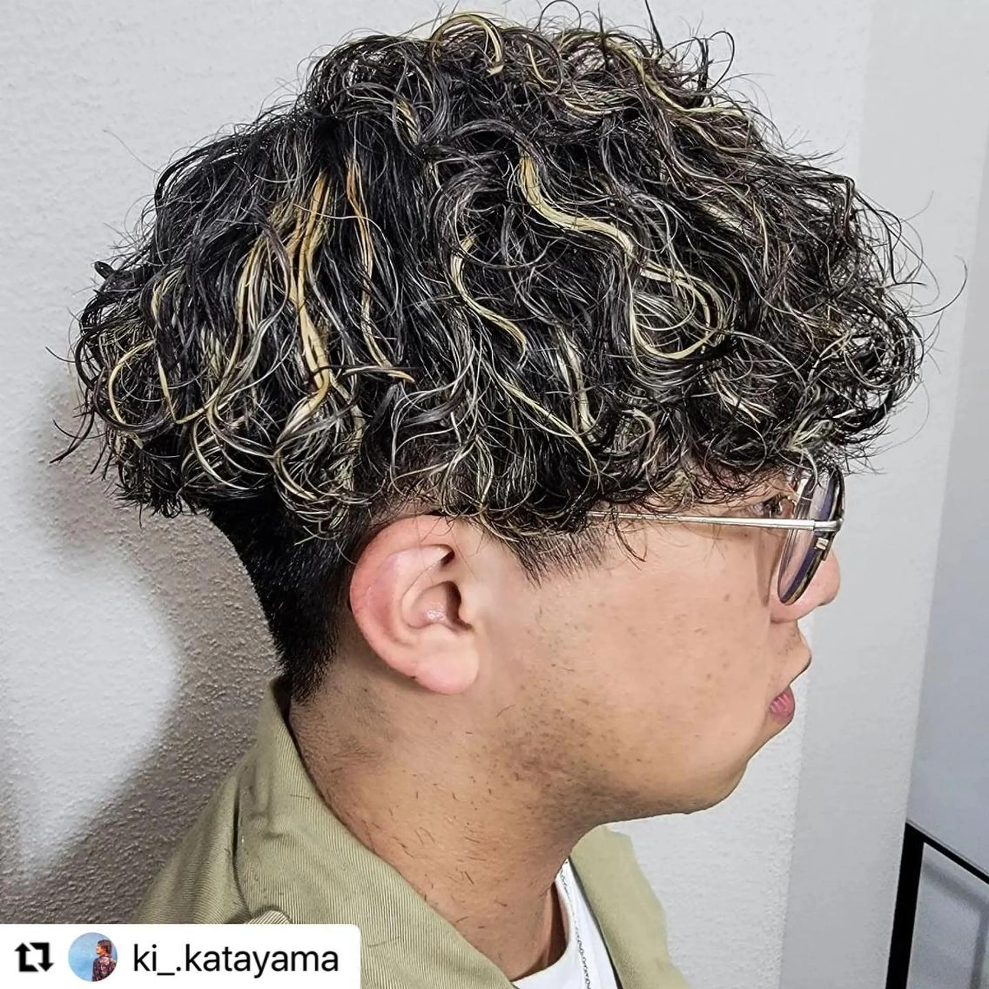 ミディアム カラー メンズ ミディアムパーマ メンズパーマ メンズツイストパーマ 波巻きパーマ ツイストパーマ 🩷Eny terrace🩷のヘアスタイル