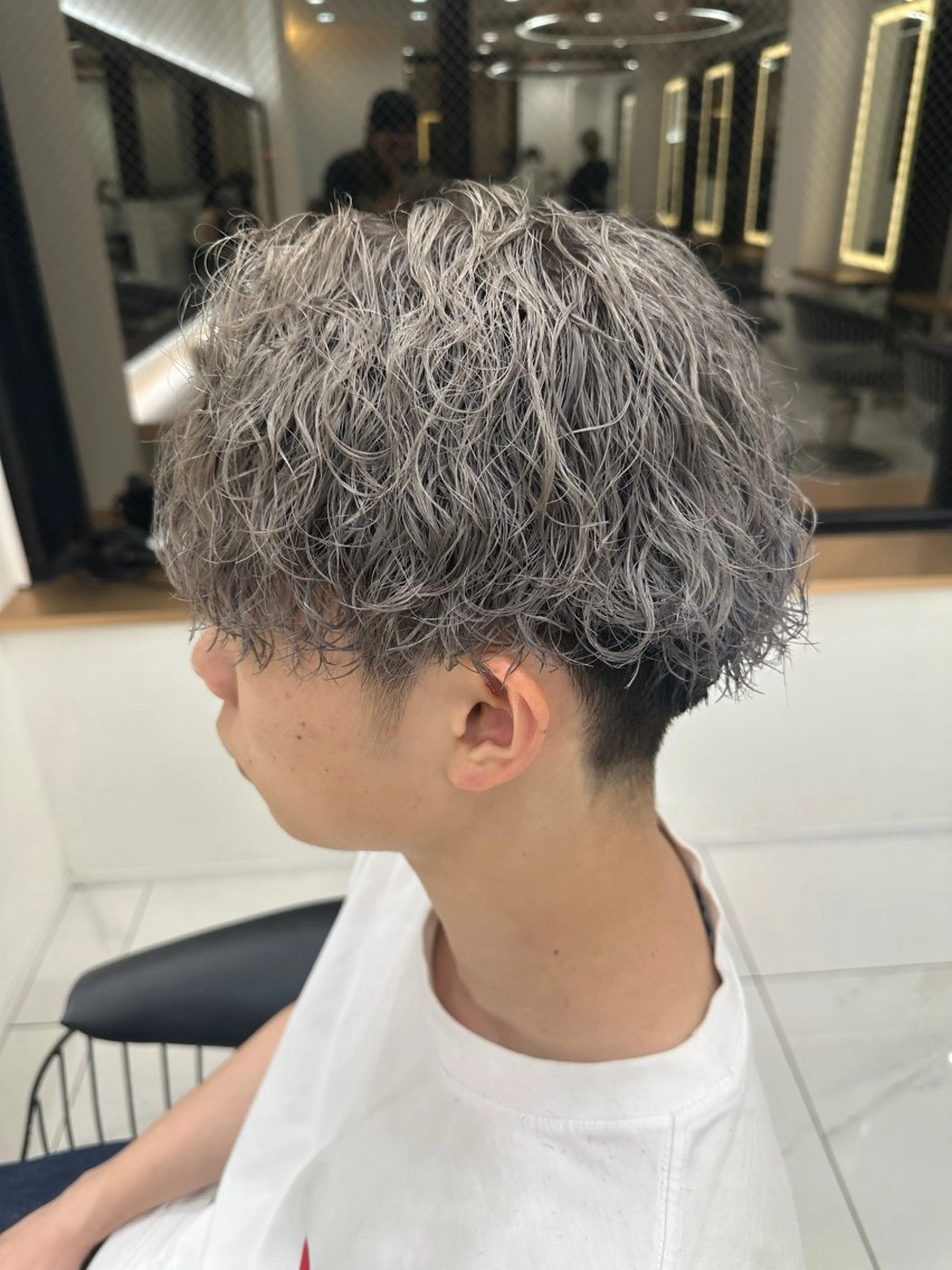 メンズ メンズブリーチ メンズハイトーン メンズパーマ パーマ 白髪ぼかし/白髪 メッシュ/ゆうとのヘアスタイル