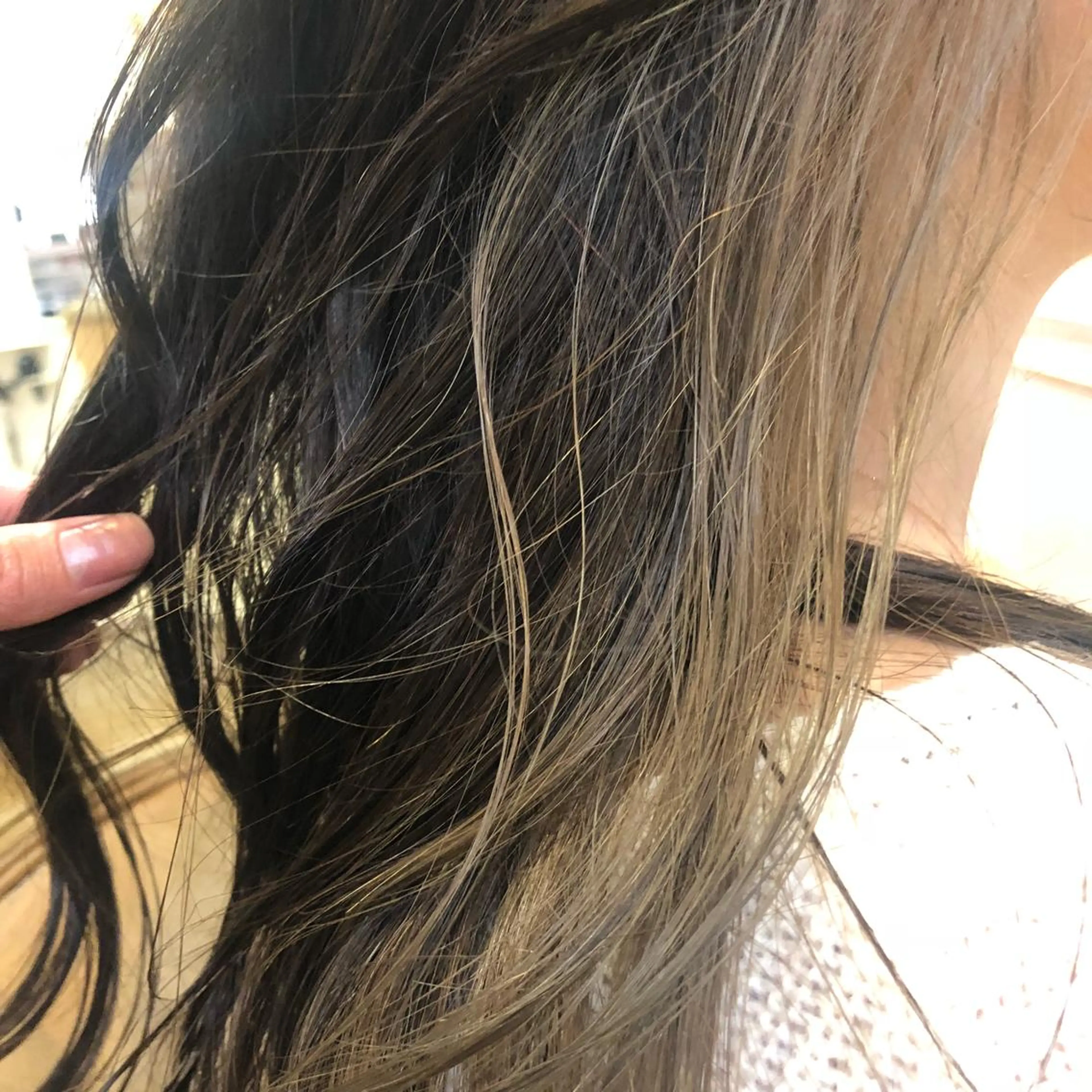 セミロング カラー インナーカラー RUKA 美容院×ネイリストのヘアスタイル