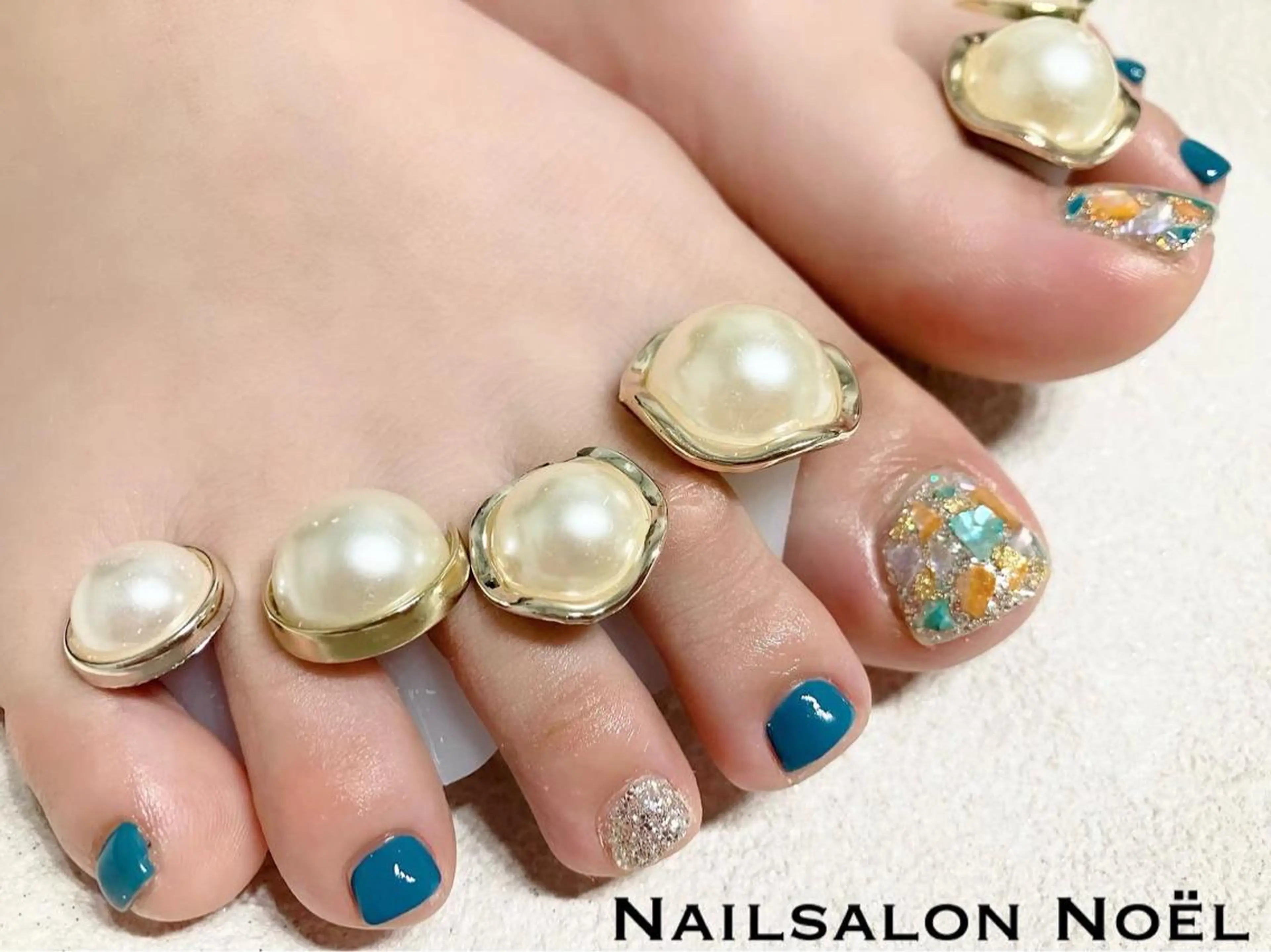 ネイル フットネイル キラキラネイル Nailsalon Noël所属・Nailsalon &Noelのネイルデザイン