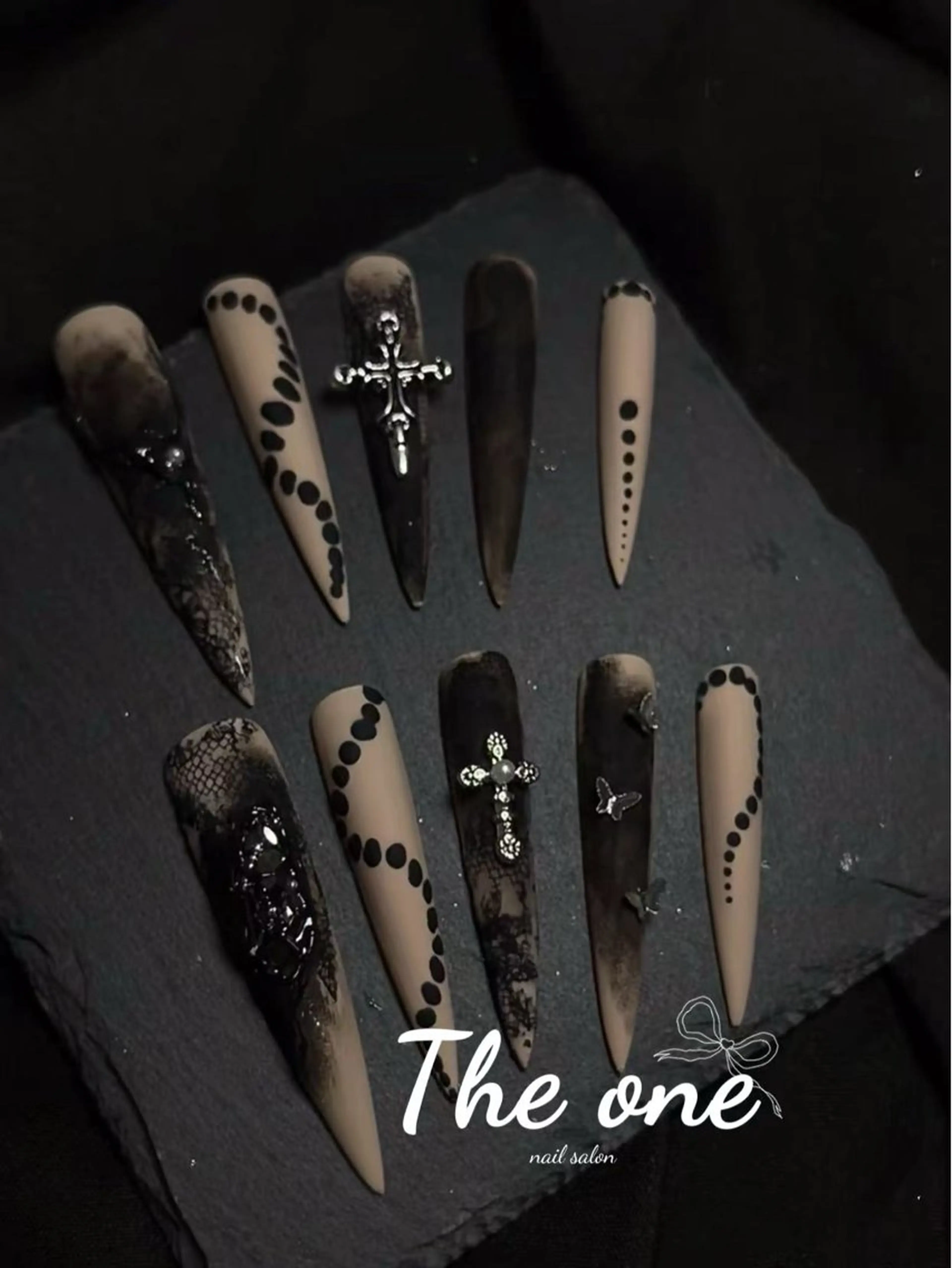 ネイル The oneアオイ アオイのネイルデザイン