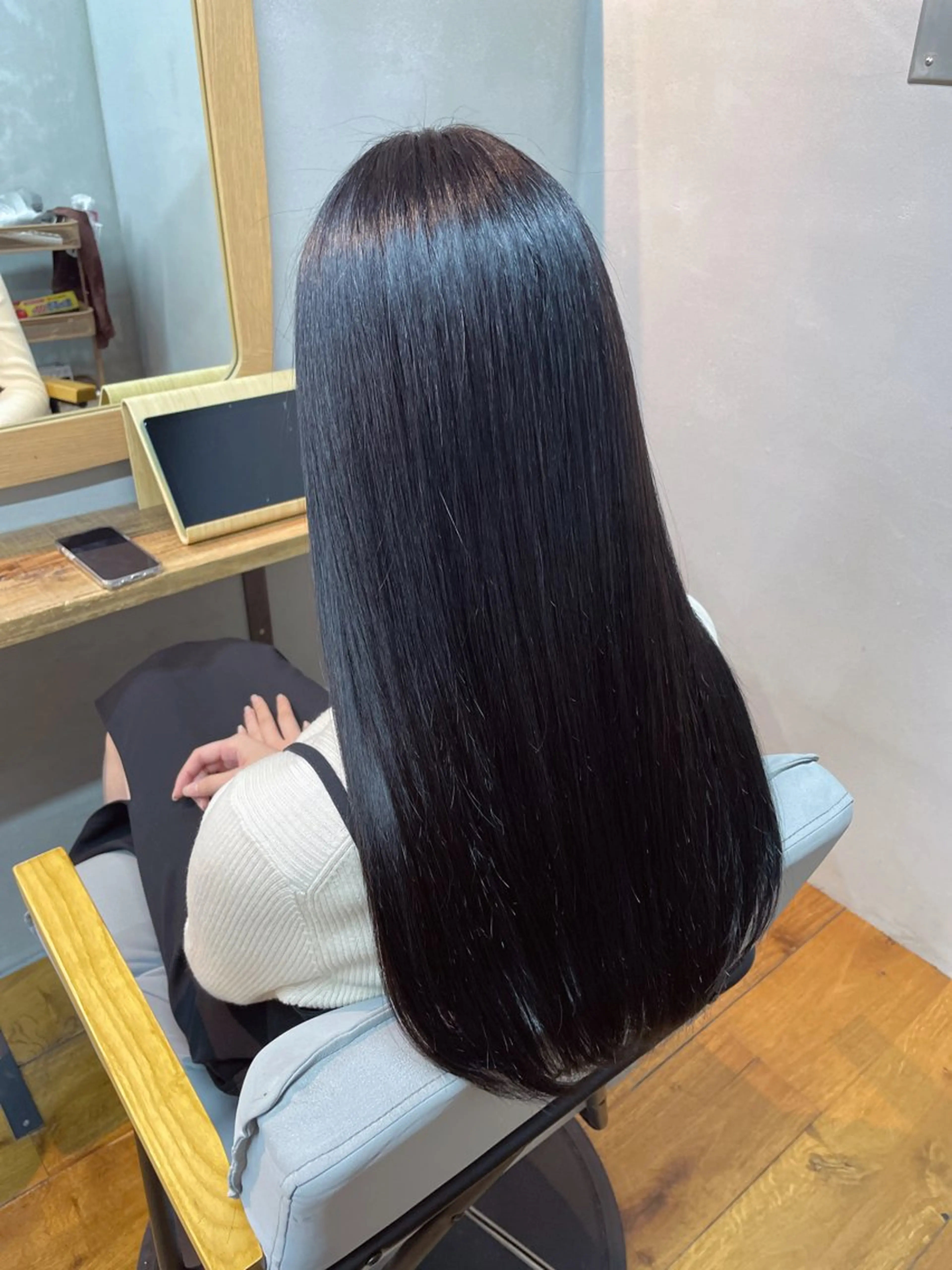 ロング カラー ダークグレー カット ヘアカラー トリートメント 女性リピ90%🍨 🩷佐藤みずきのヘアスタイル