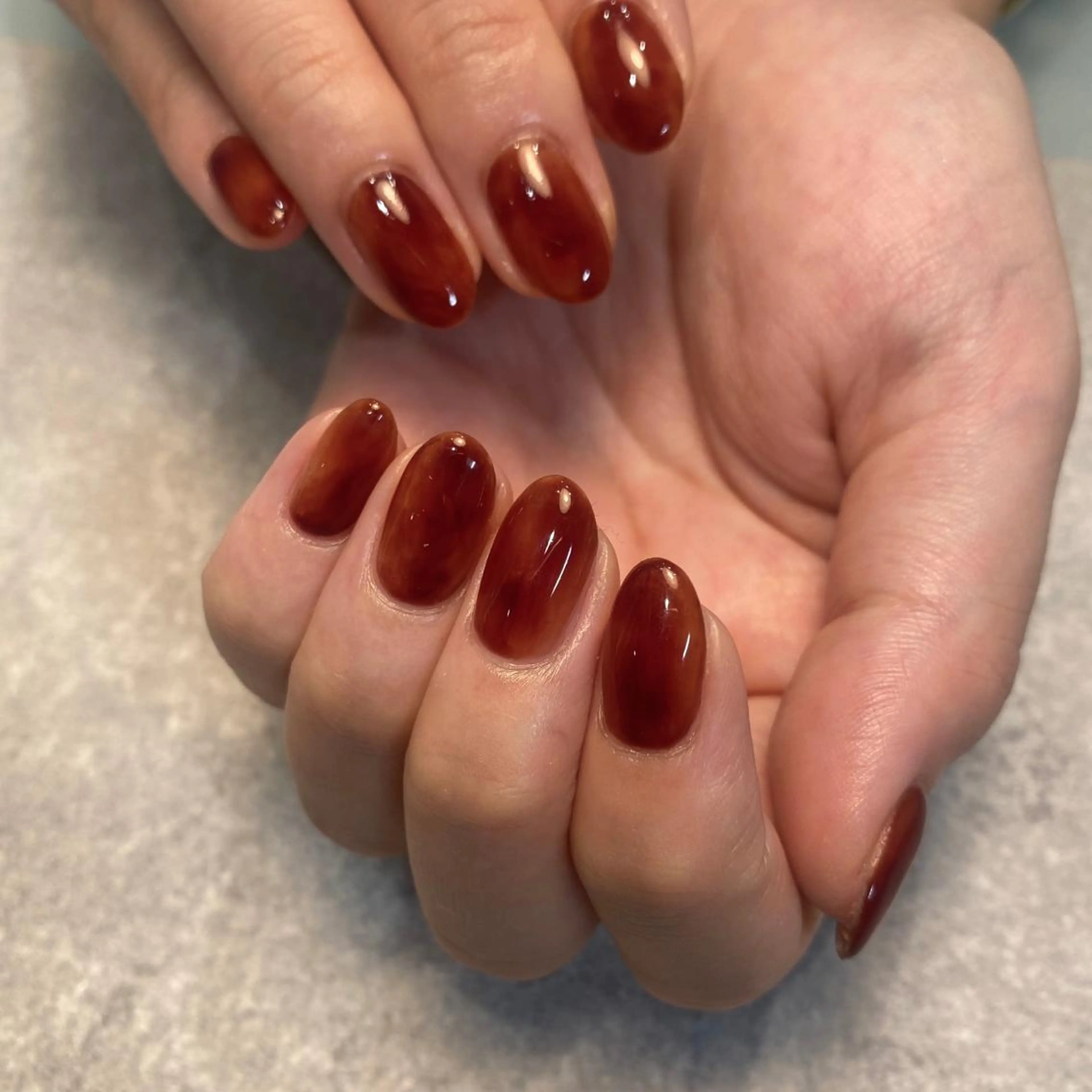 ネイル べっ甲ネイル ハンドネイル NINEnami ニュアンスネイルのネイルデザイン