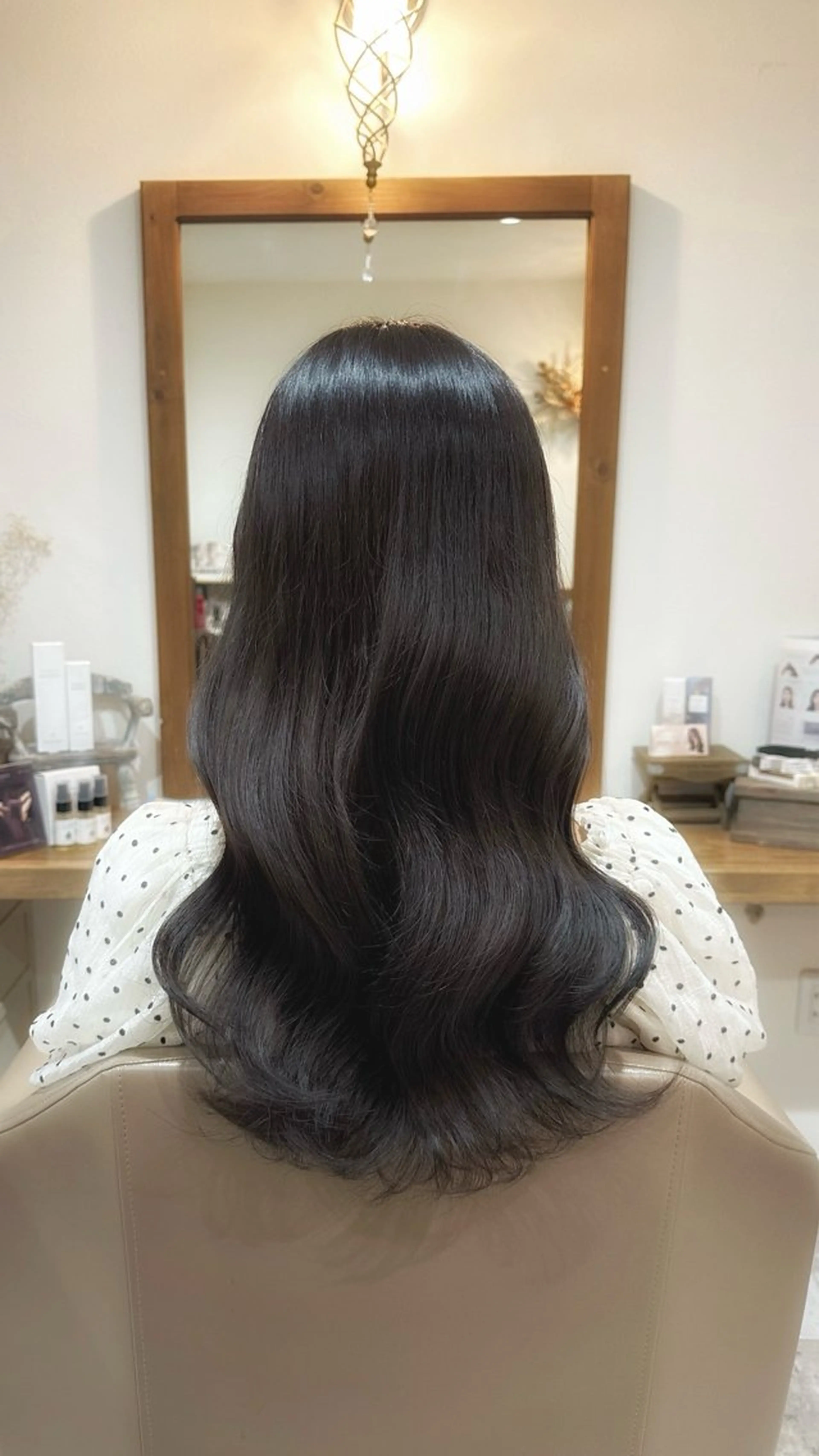 ロング カラー 透明感カラー グレージュ hair make applause.所属・小賀 栞奈のヘアスタイル