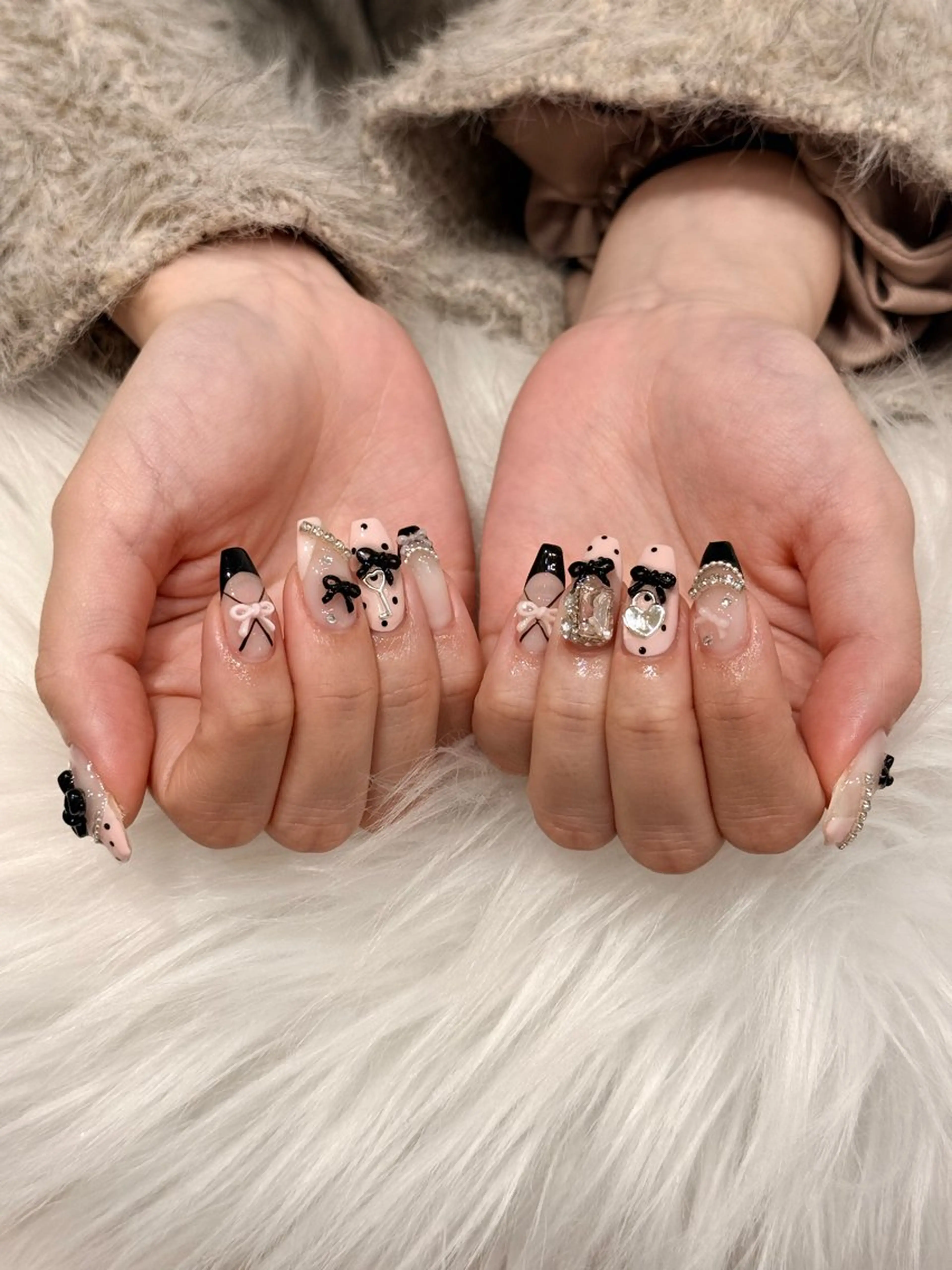 ネイル 韓国ネイル マグネットネイル ニュアンスネイル シンプルネイル バレンタイン ハンドネイル ハンドケア Nihonthy Nail 新宿所属・Nihonthy Nail 新宿のネイルデザイン