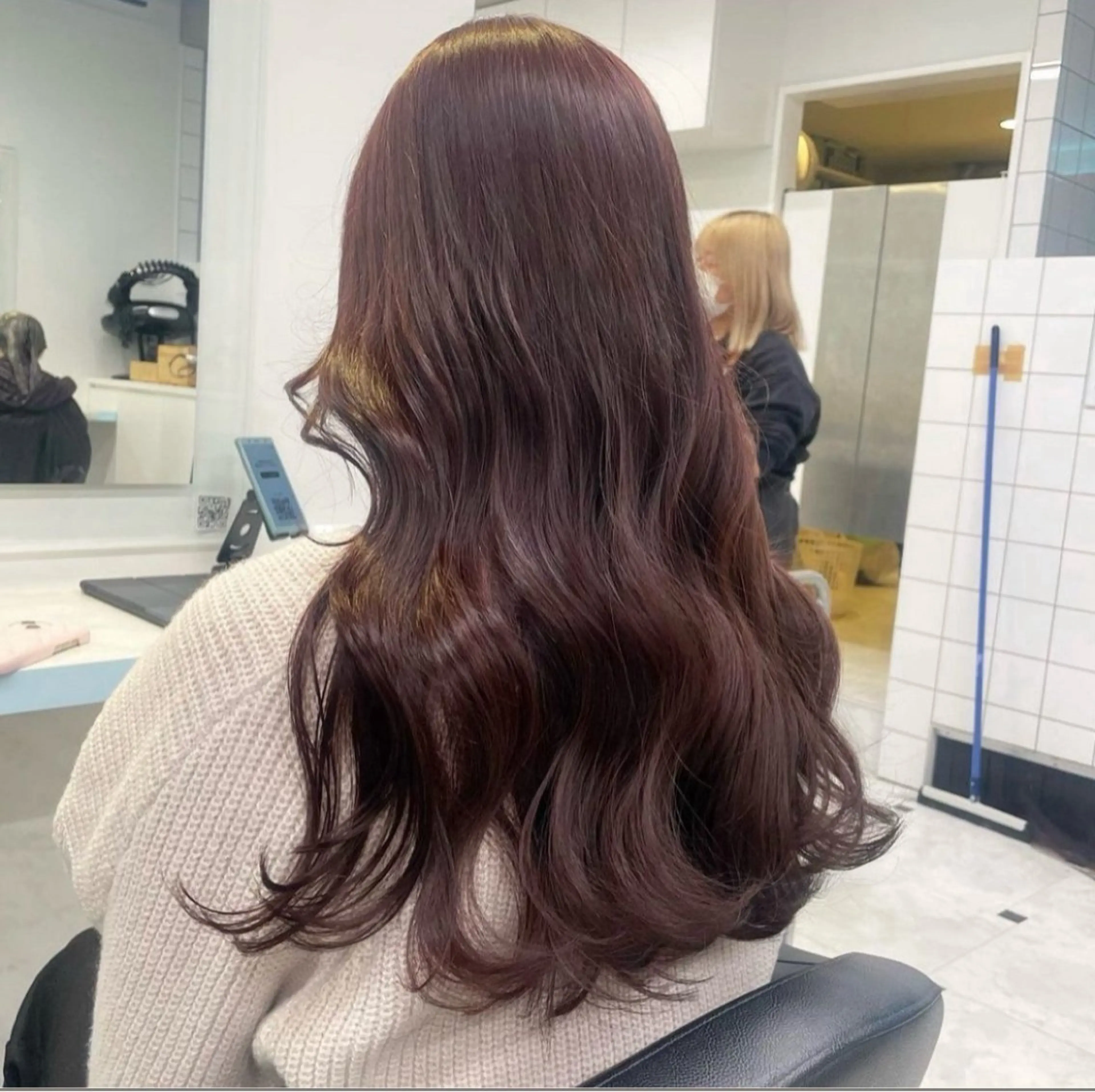 ロング カラー カット ヘアカラー 🩵透明感カラー× 縮毛ボブ🩵のヘアスタイル