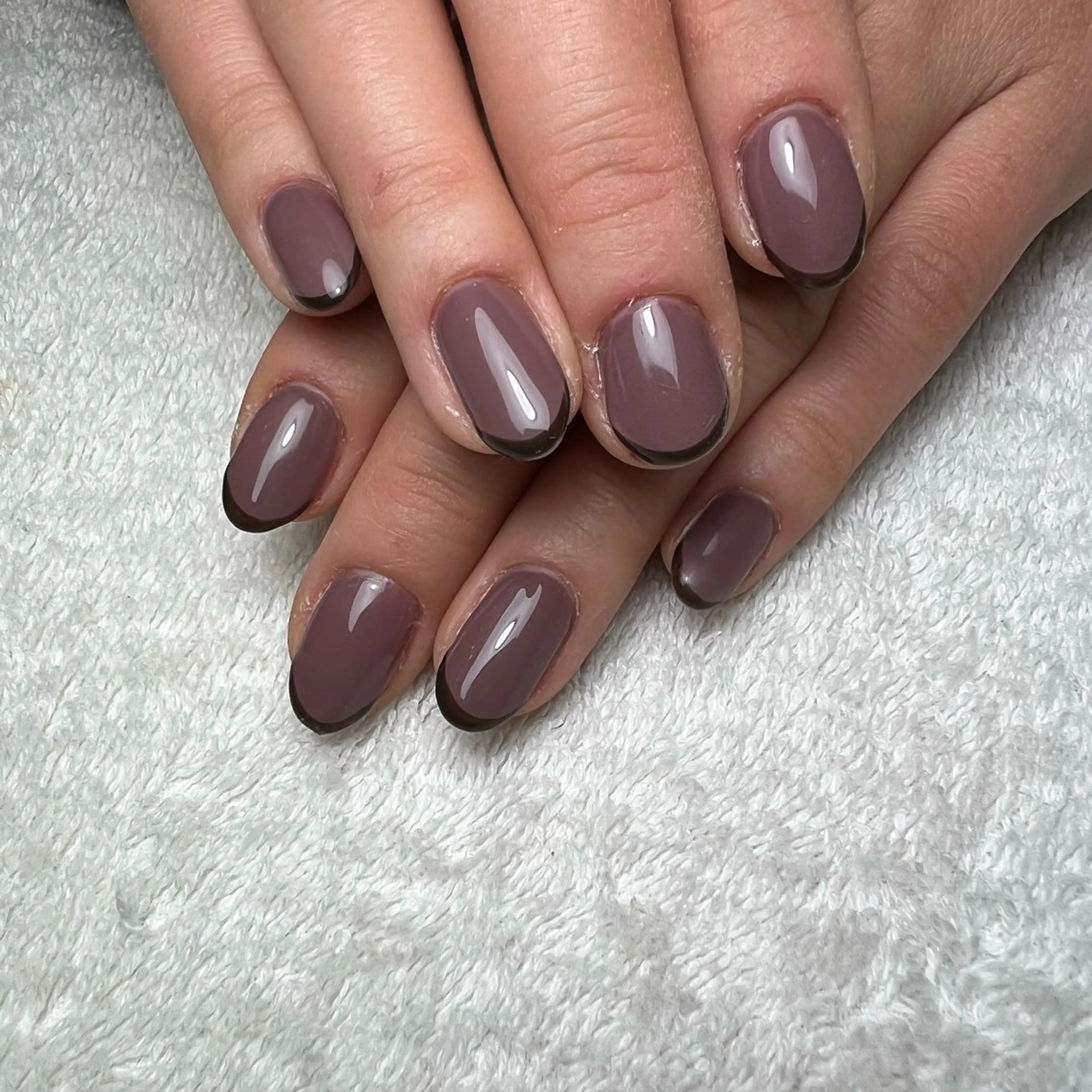 ネイル ブラウン ハンドネイル COCO+所属・COCO +のエステ・リラクイメージ