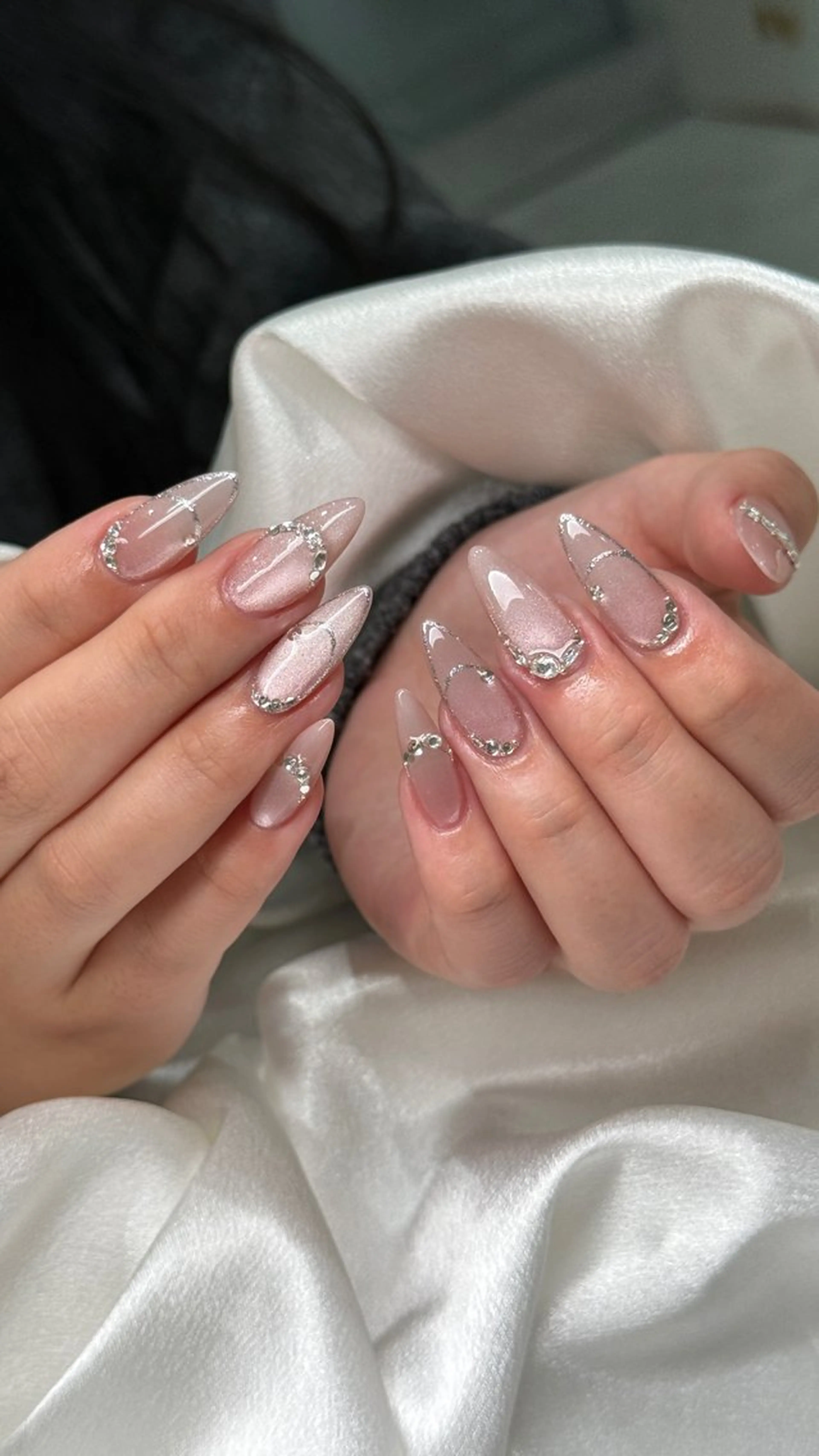 ネイル オーロラネイル ブルー チークネイル フットネイル フレンチネイル HANA.NAILS所属・HANA.NAILS 自宅サロンのネイルデザイン