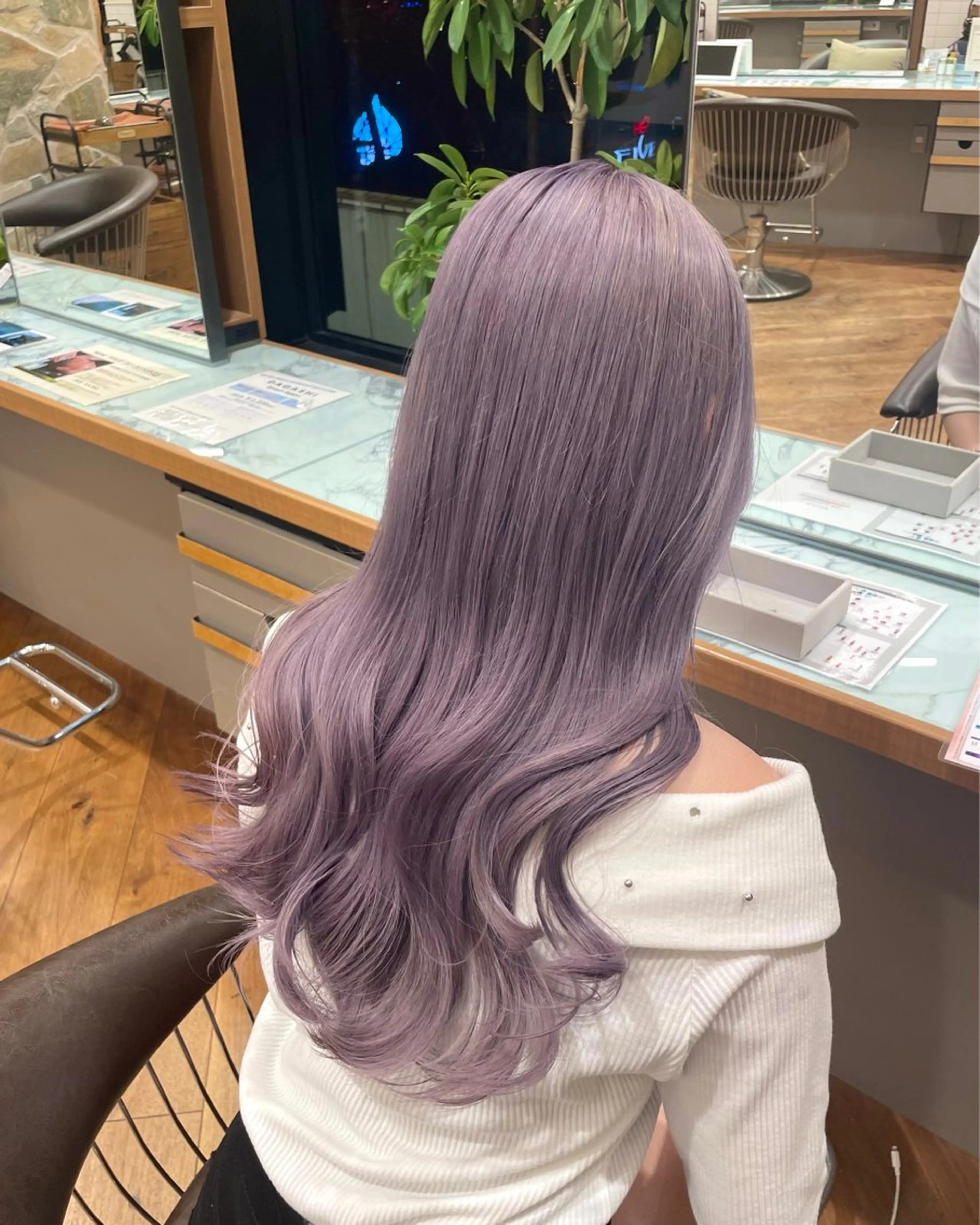 ロング カラー 山本 睦のヘアスタイル