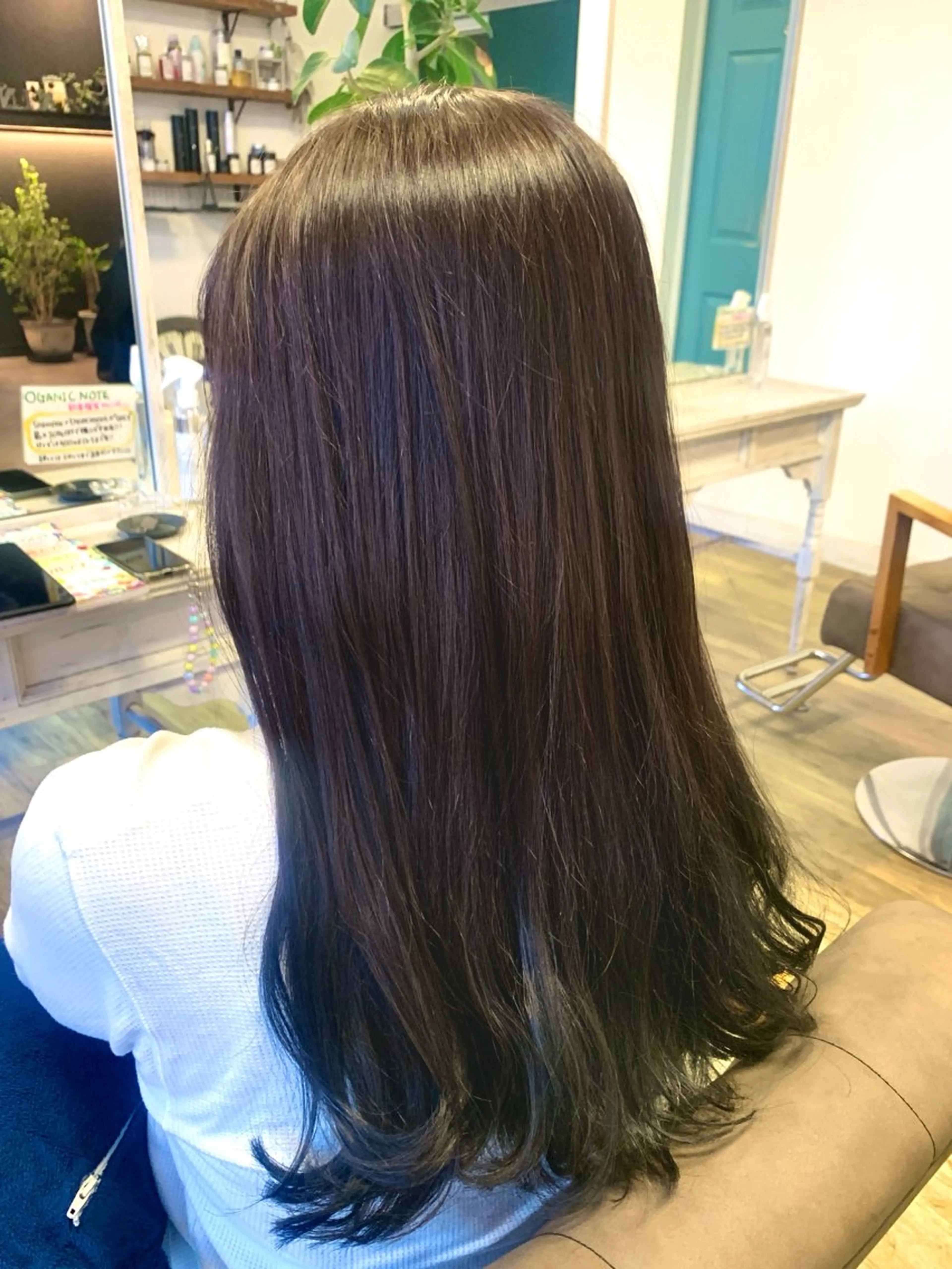 ロング カラー アッシュ ブルーカラー ブルーアッシュ 安藤 あおいのヘアスタイル