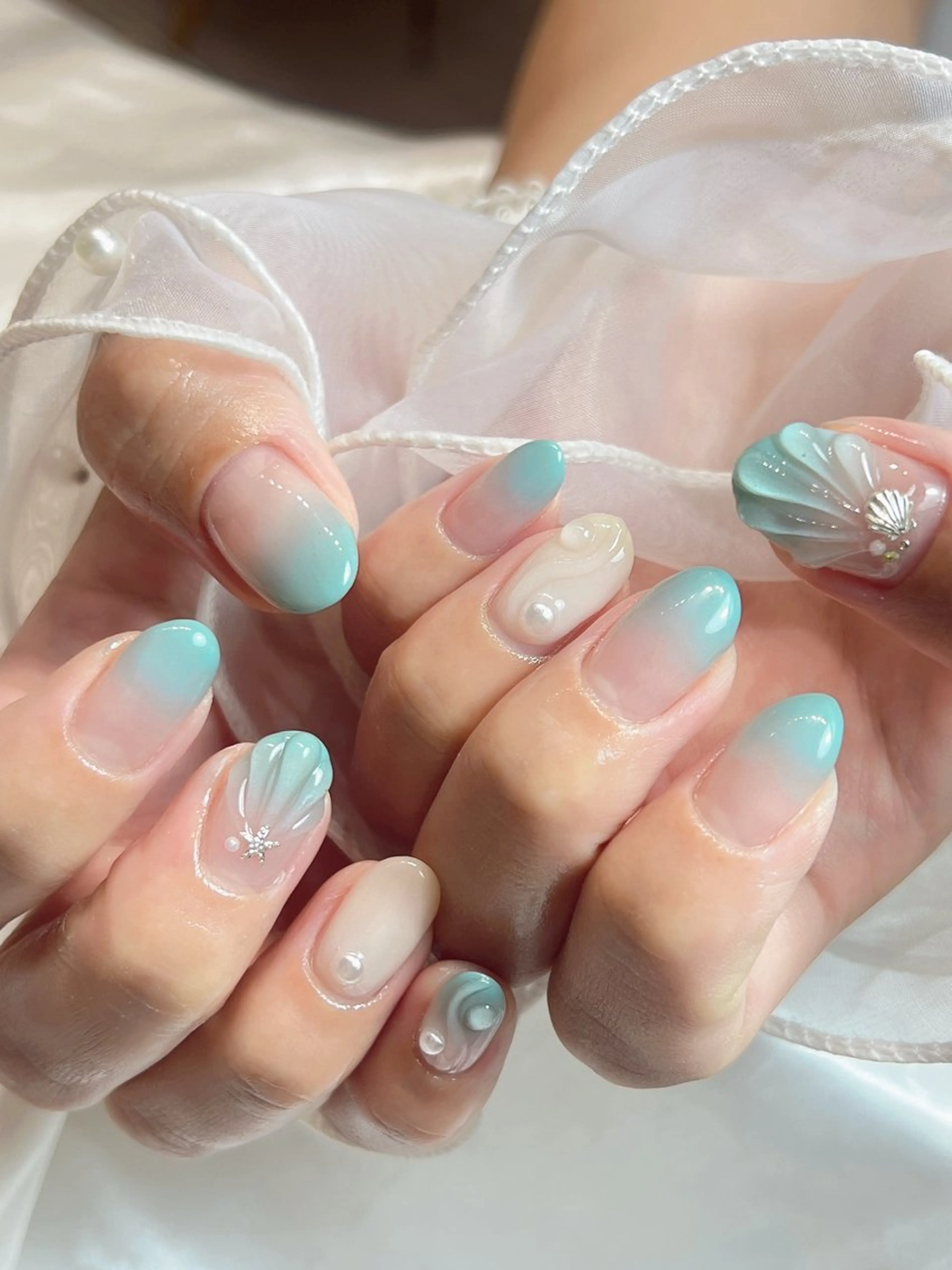 ネイル ブルー bijou nails所属・bijou nails　蓮のネイルデザイン