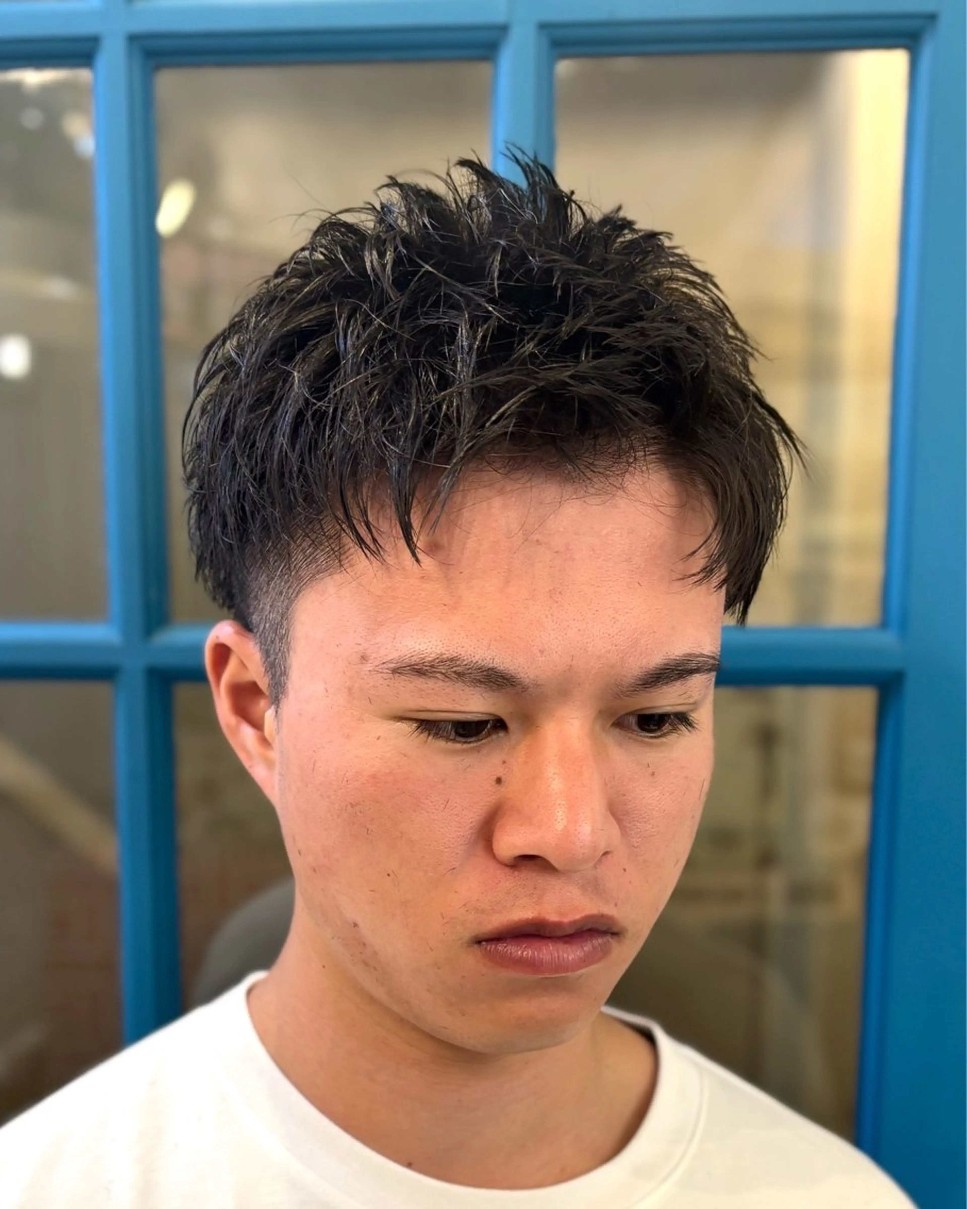 メンズ アップバング ビジネス カット ショート、韓国メンズ ヘアのかつらぎのヘアスタイル