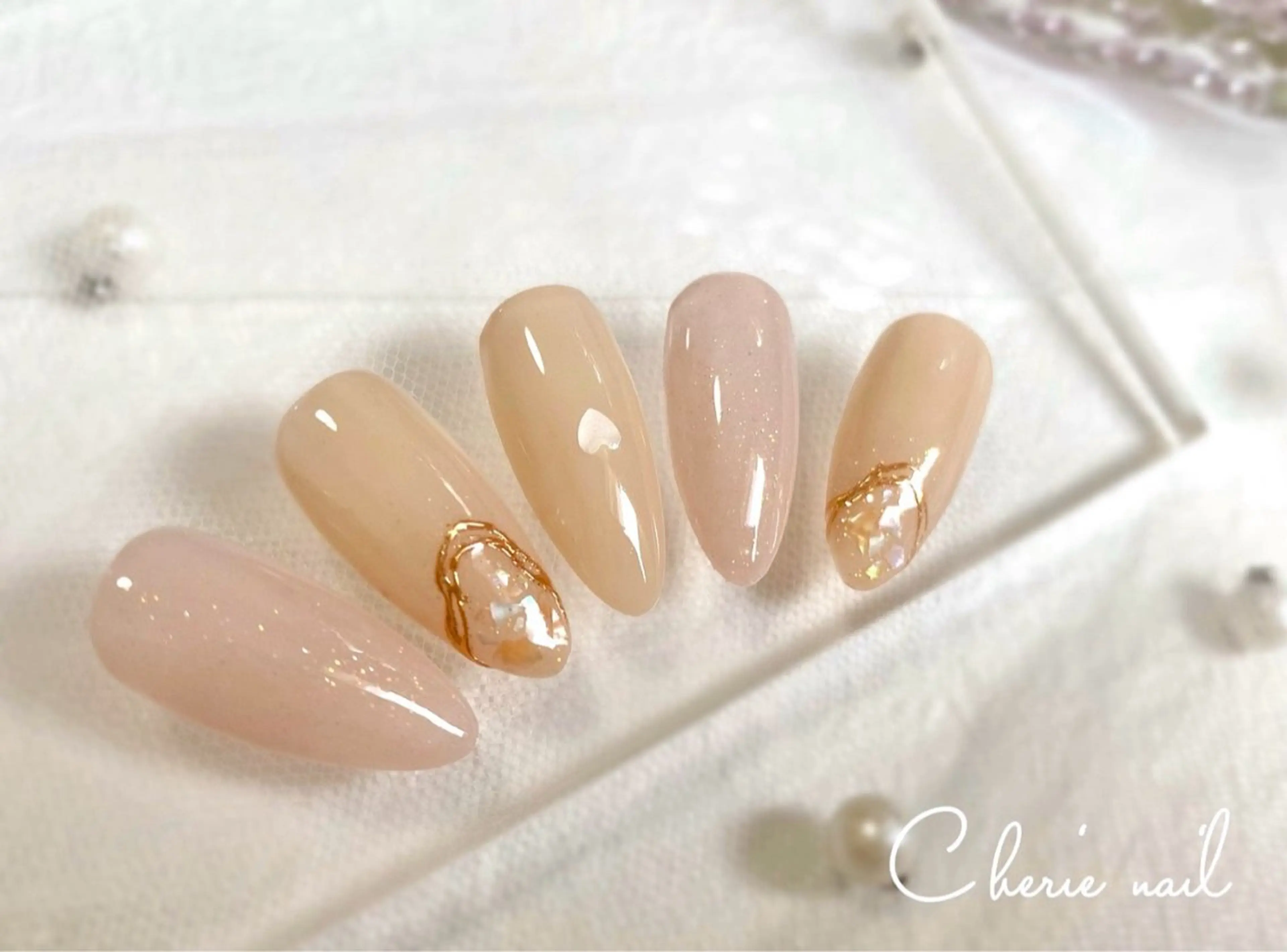 ネイル ジェルネイル ラメ(グリッター) ニュアンスネイル ピンク ハンドネイル Cherienail yunaのネイルデザイン