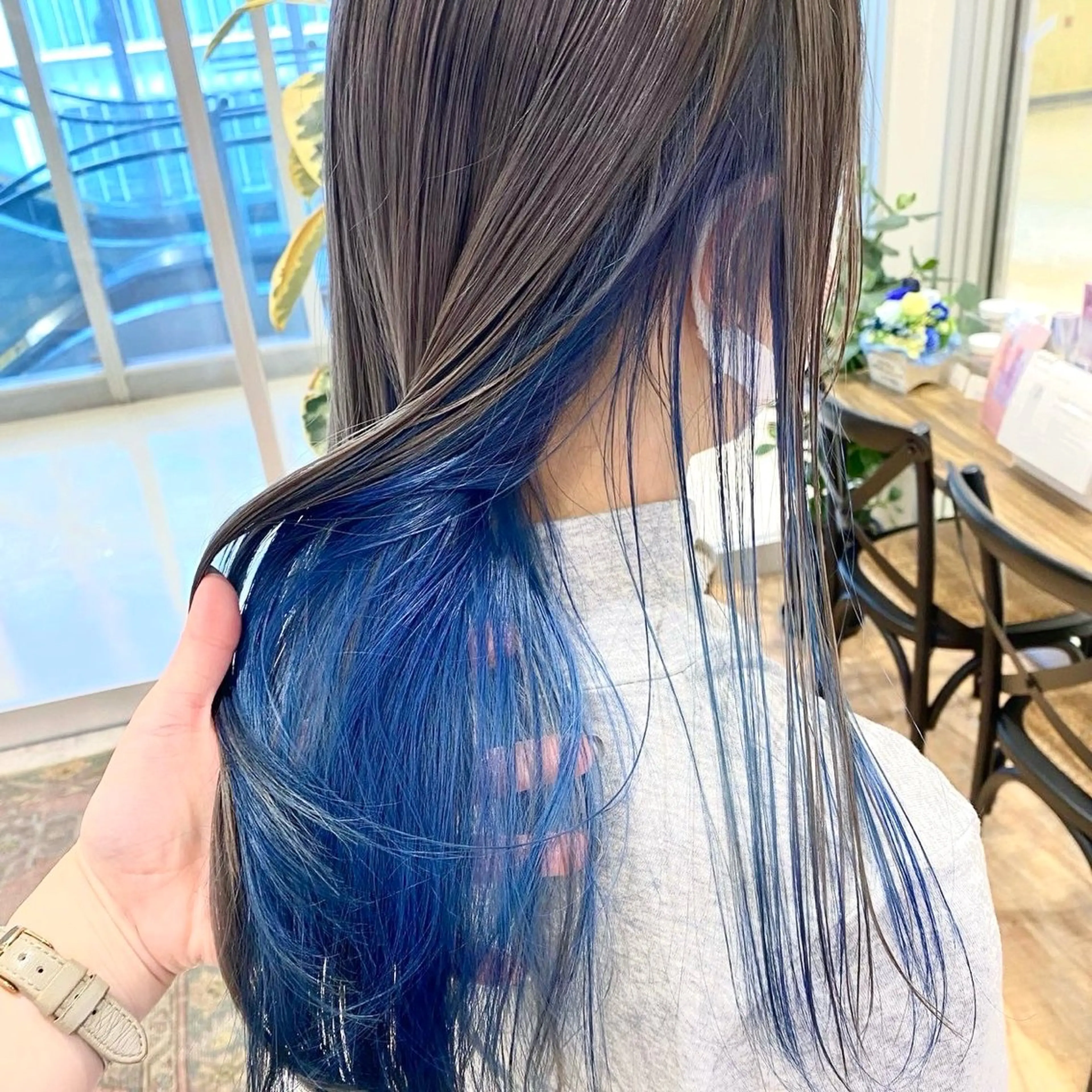 🍎デザインカラー👀🍎インナーカラー/鮮やかブルー💎💙🦋🐬🩵の写真