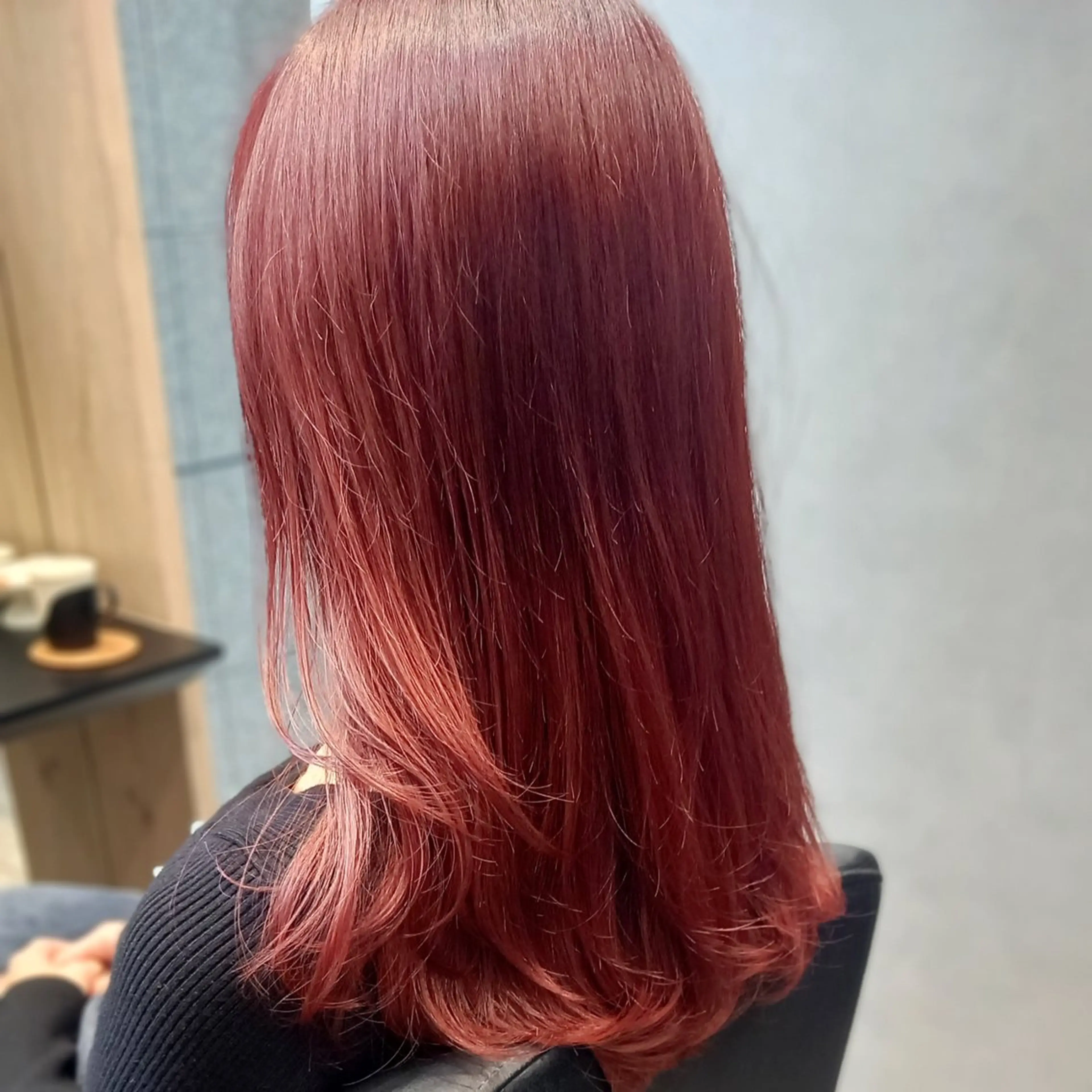 セミロング カラー ブラウンカラー ピンクカラー ピンクブラウン EMANON 心斎橋所属・デザインカラー /aiのヘアスタイル