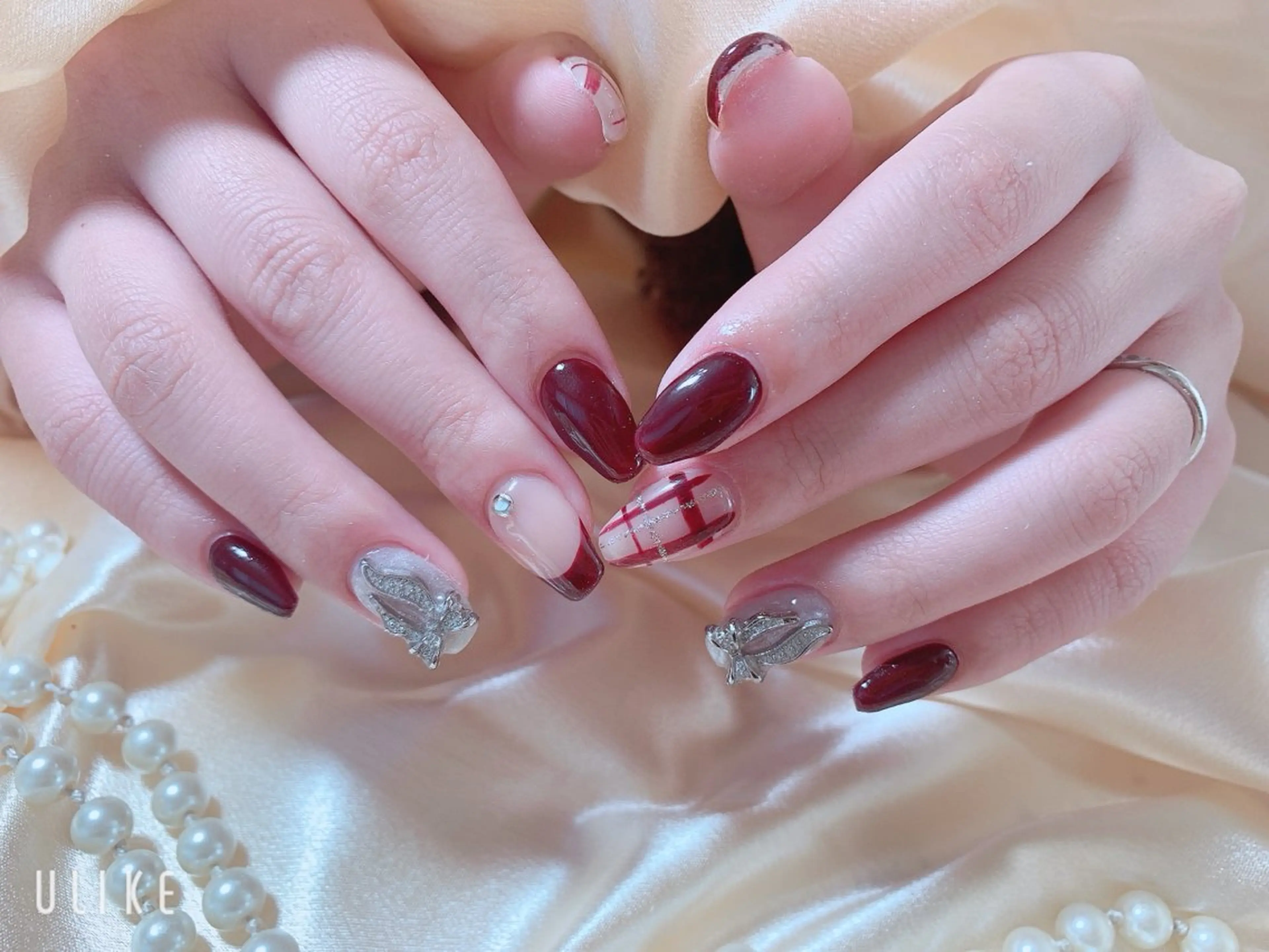 ネイル 桜ネイル フットネイル ジェルネイル 韓国ネイル ラメ(グリッター) ハンドネイル ネイルサロンAiri 長さ出し·シンプルのネイルデザイン