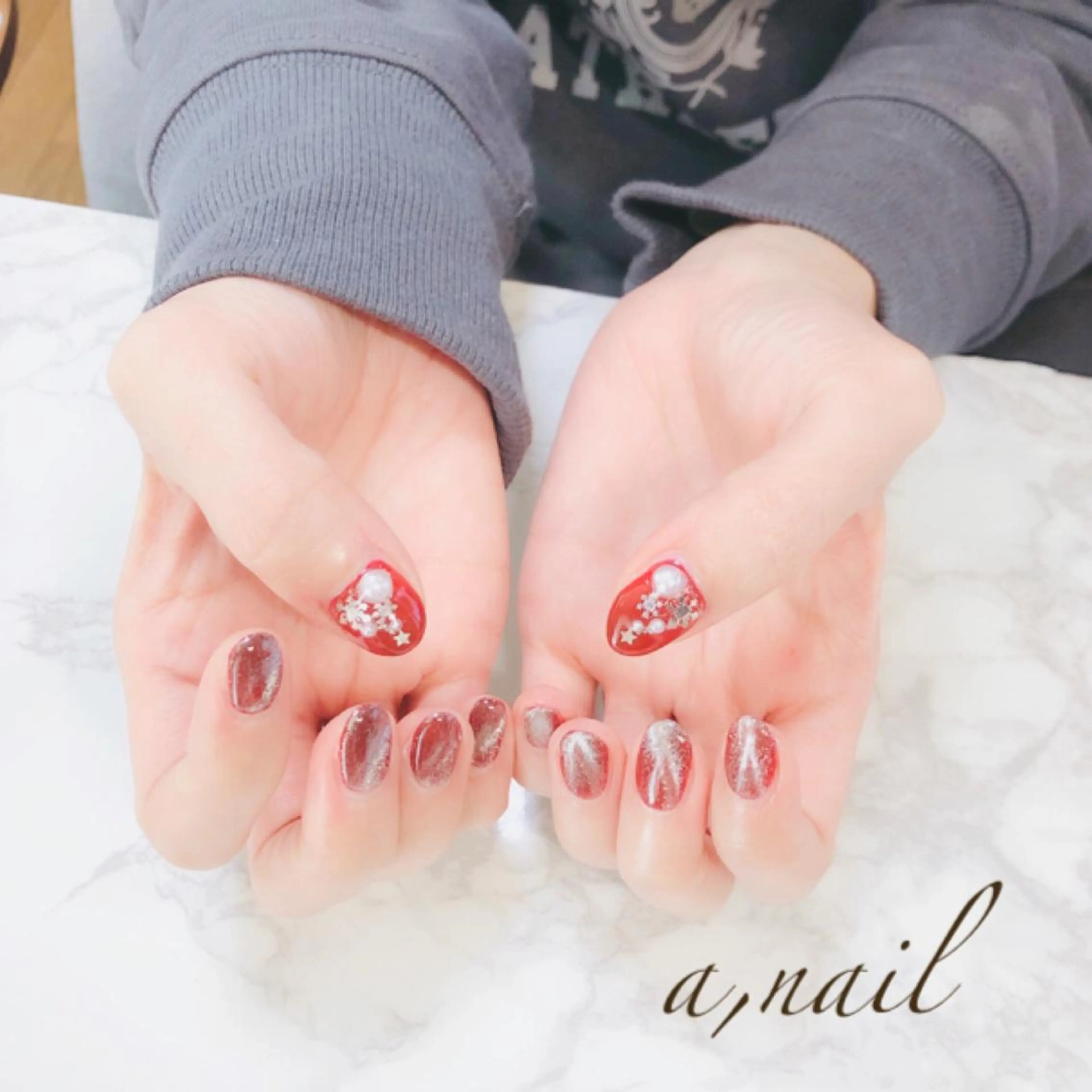 ネイル フットネイル ジェルネイル グラデーション ラメ(グリッター) ラメグラデーション ハンドネイル ネイルサロン エーネイルのネイルデザイン