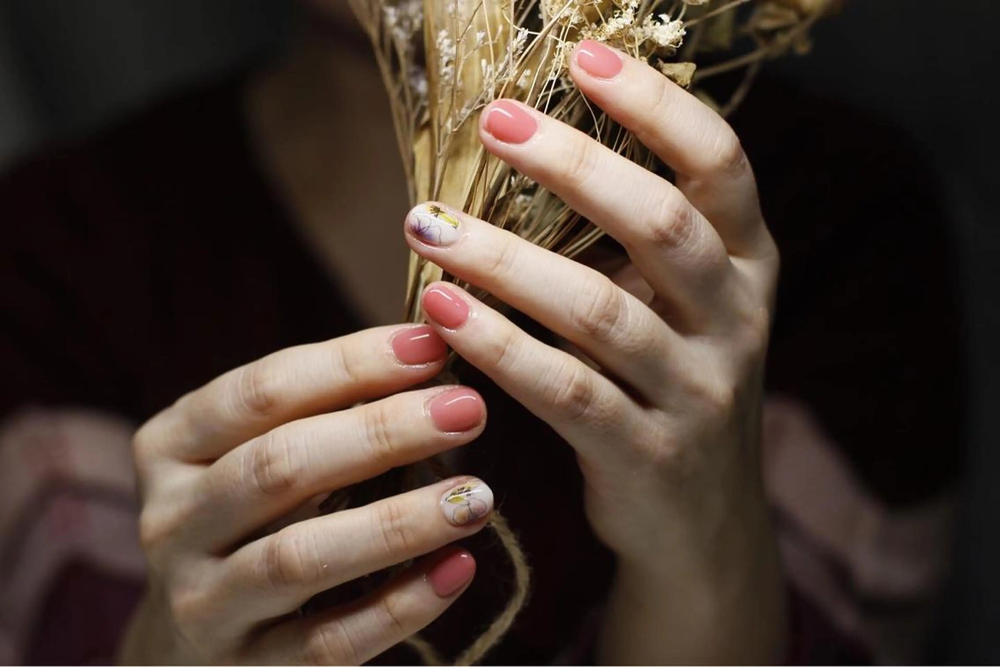 ネイル アートネイル フラワーネイル ワンカラーネイル atelier nife.のネイルデザイン