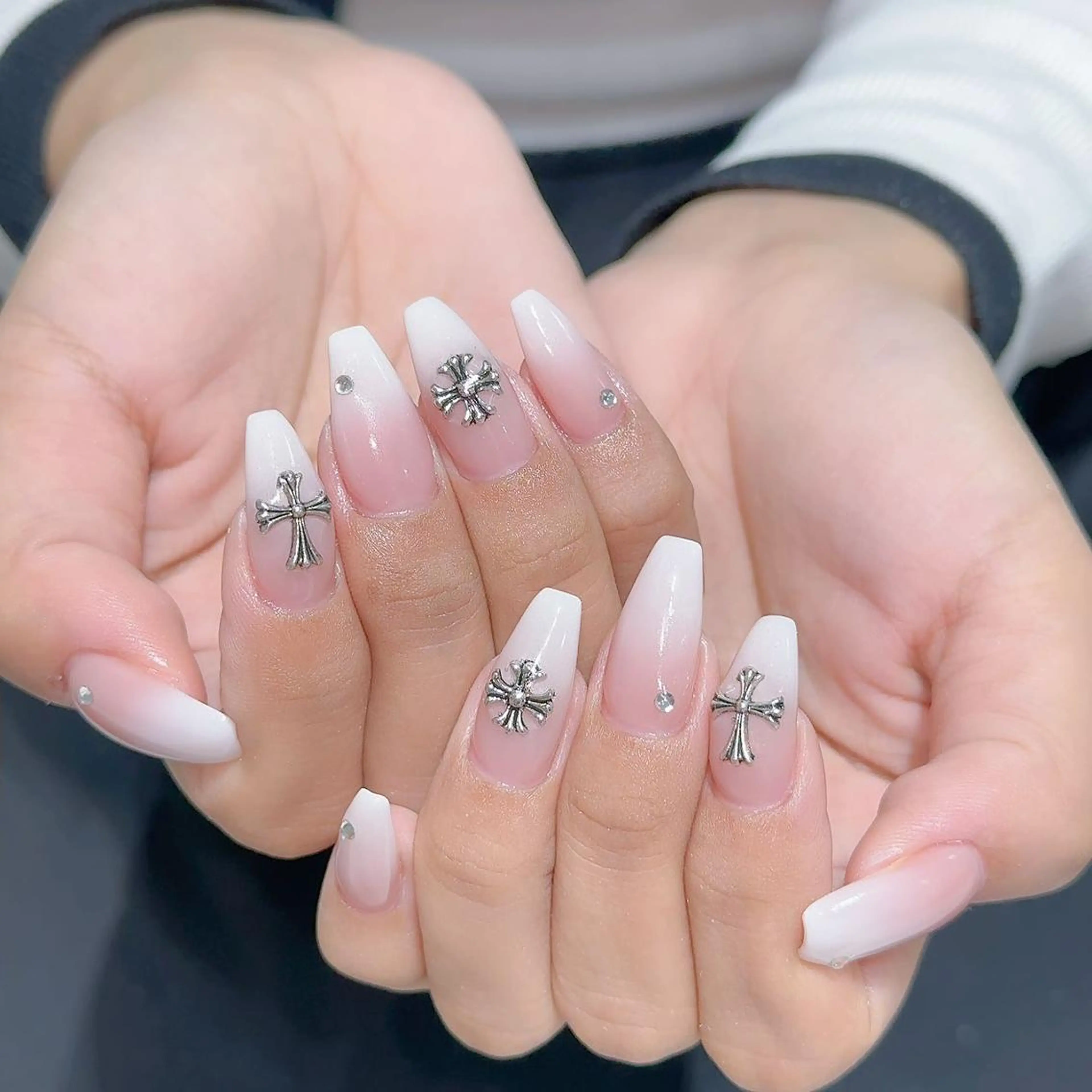 ネイル ハンドネイル Queens 榊 まおのネイルデザイン