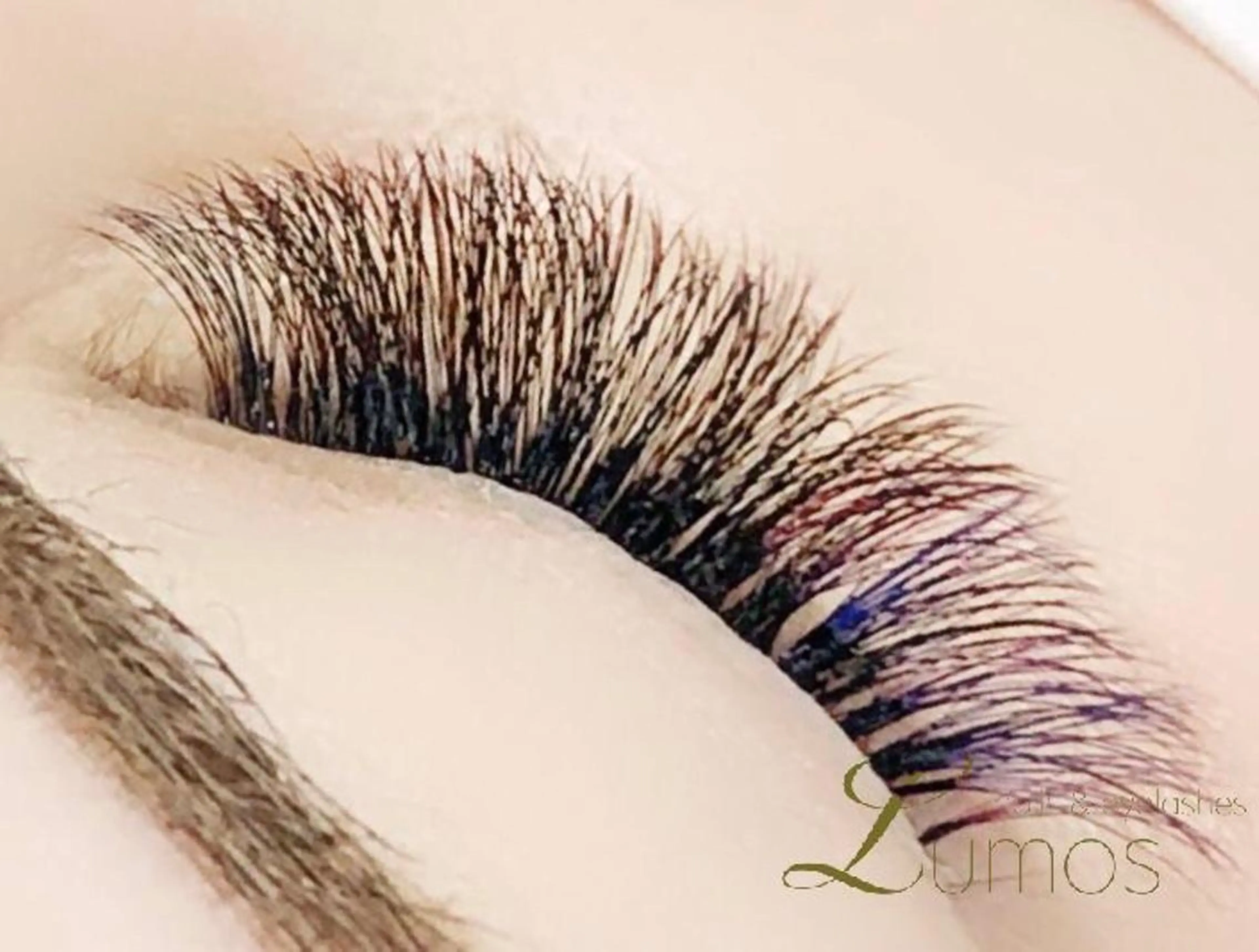 マツエク・マツパ カラーマツエク ボリュームラッシュ マツエク Lumos nail&eyelash所属・Lumos Ayakaのマツエク・マツパデザイン