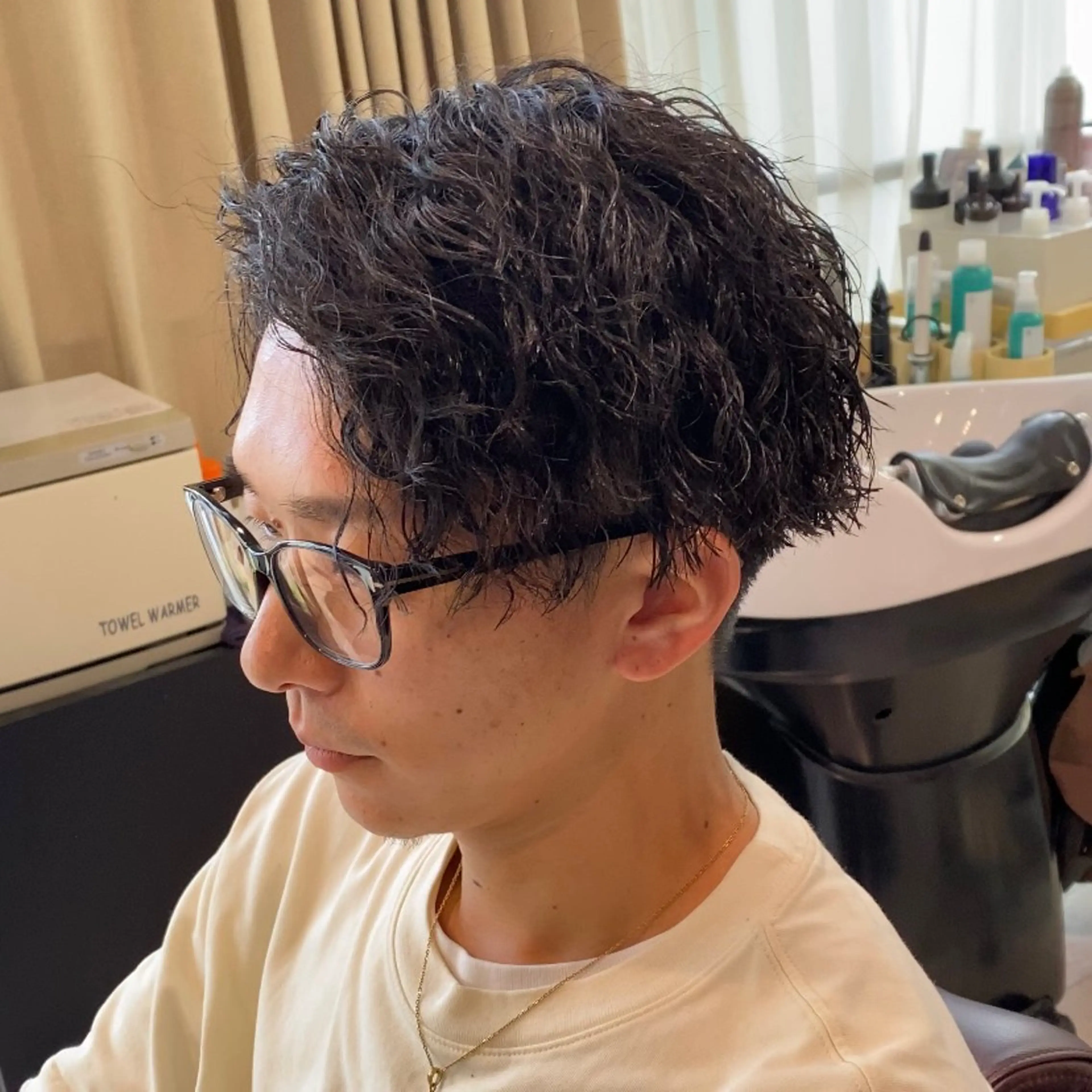 ショート パーマ メンズ メンズパーマ ツイストスパイラルパーマ スパイラルパーマ ナツハラ サトシのヘアスタイル