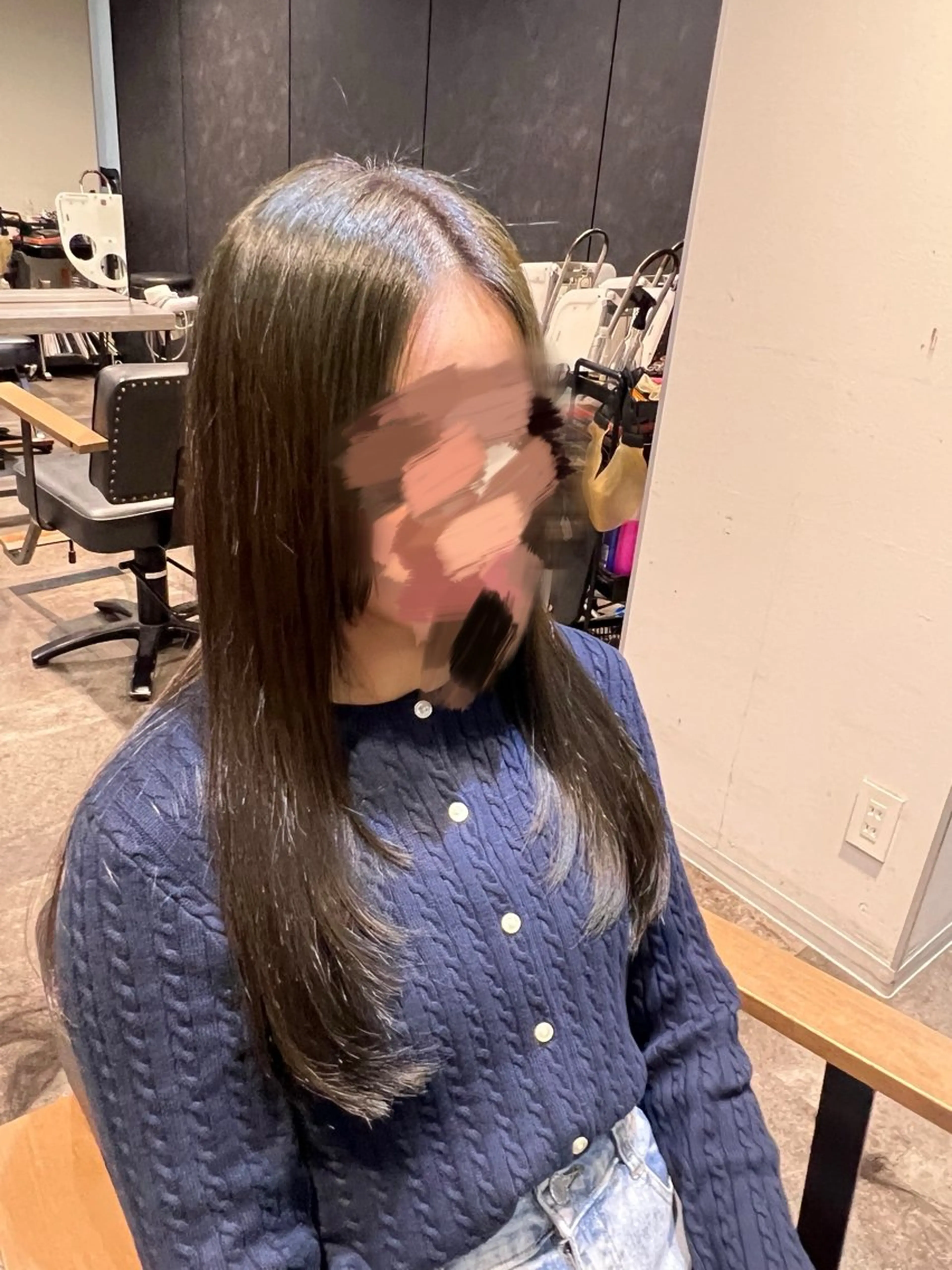 ロング カット ヘアカラー 長谷 朋美のヘアスタイル