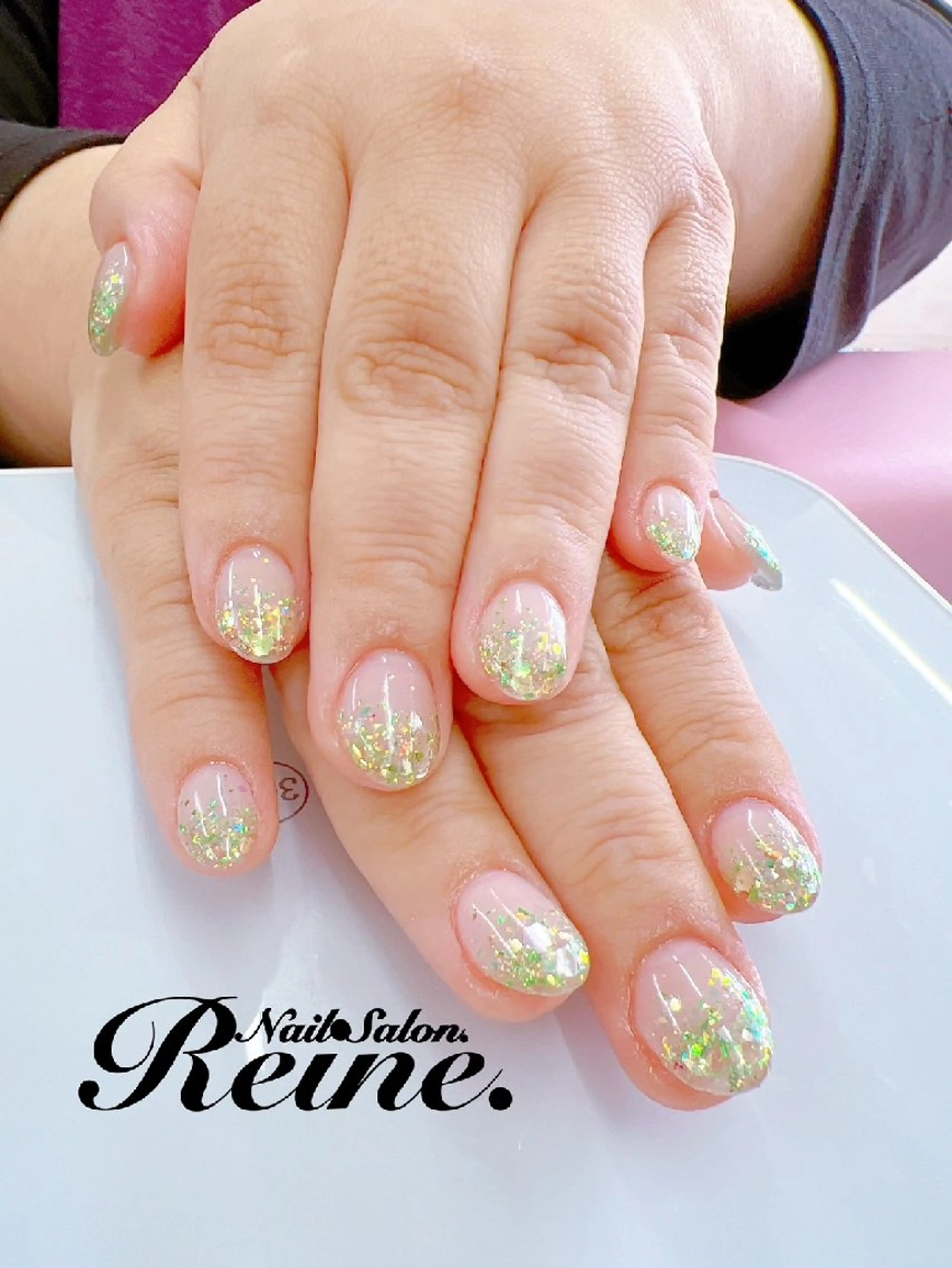 ミディアム Nailsalon Reine所属・玉栄 伶奈のネイルデザイン