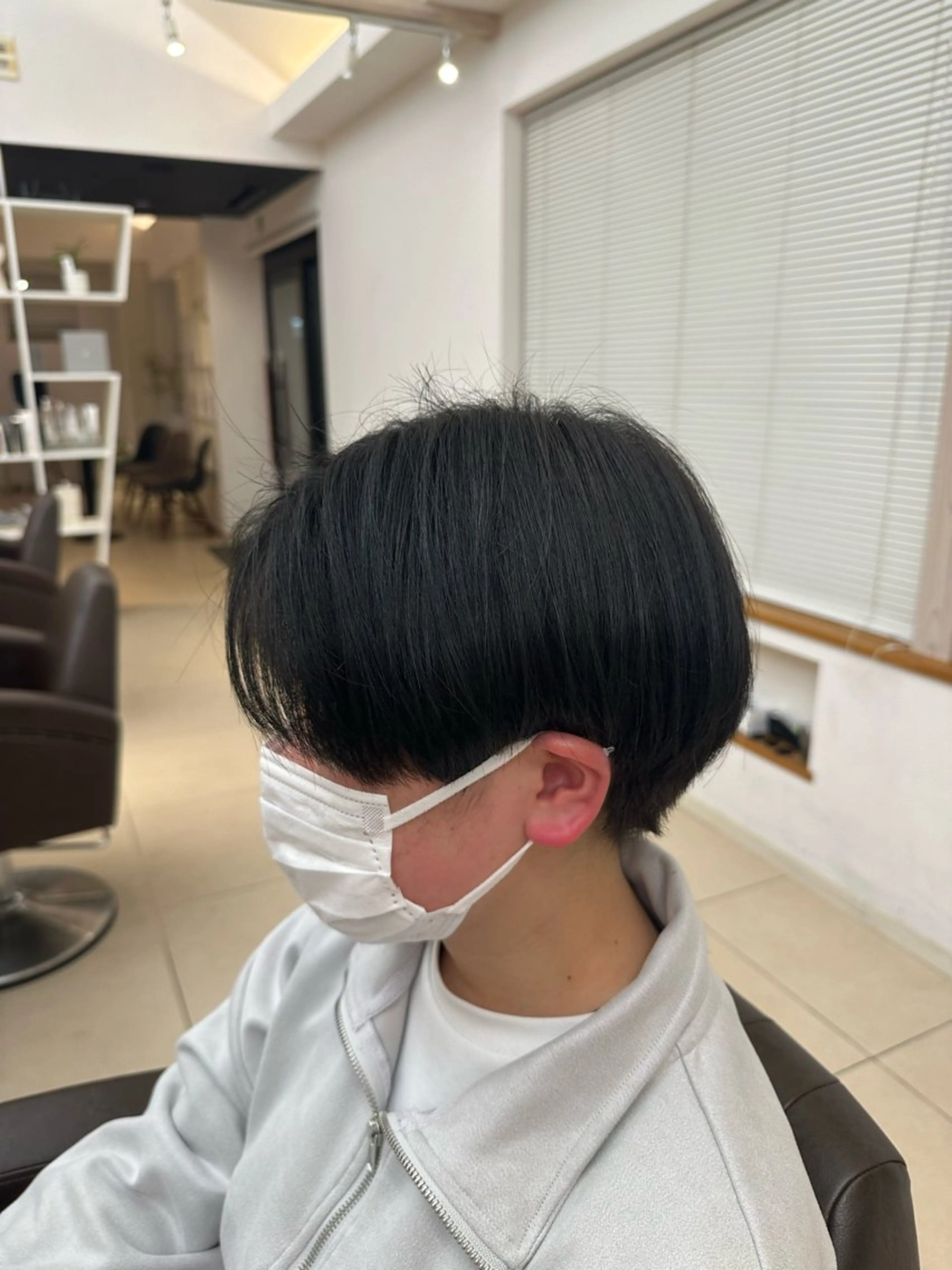 カラー 黒髪 ブルーカラー ブルーブラック 透明感カラー 沼田 百可のヘアスタイル