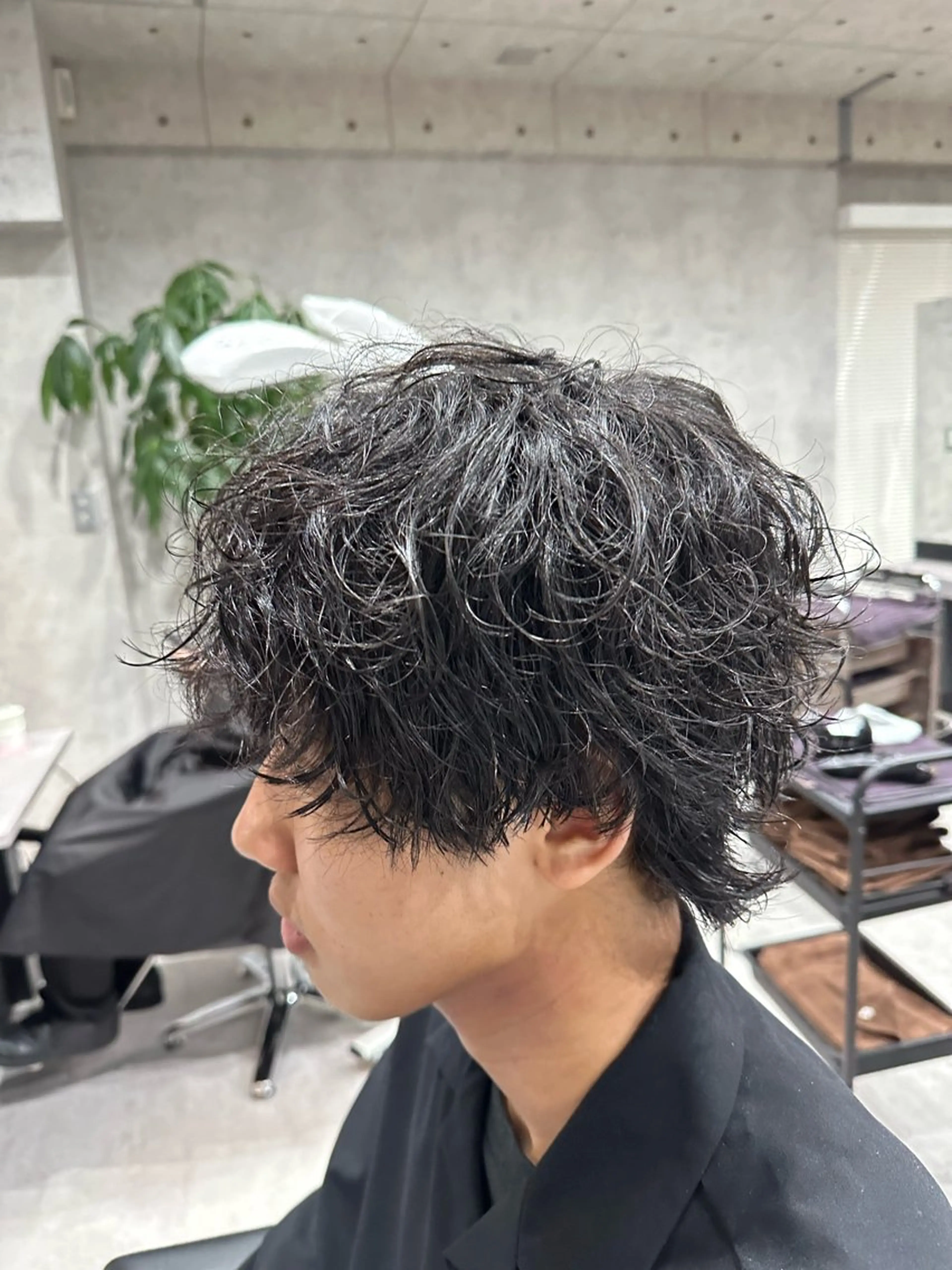 ショート パーマ メンズ メンズパーマ 波巻きパーマ スパイラルパーマ カット パーマ 「パーマ指名No1 🥇」小日向悠のヘアスタイル