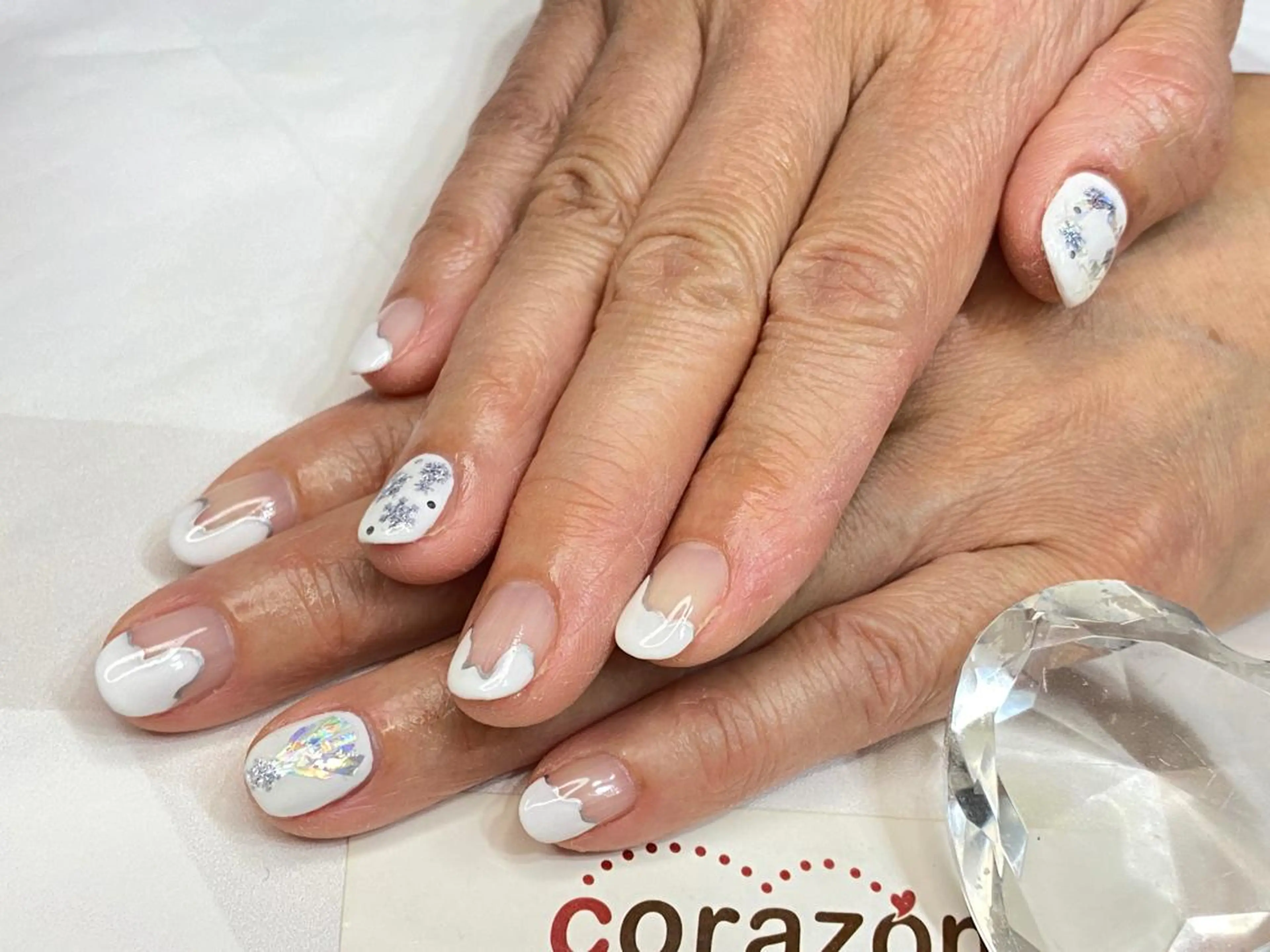 ネイル アートネイル シルバー 冬ネイル クリスマス corazon所属・ネイリスト aicoのネイルデザイン