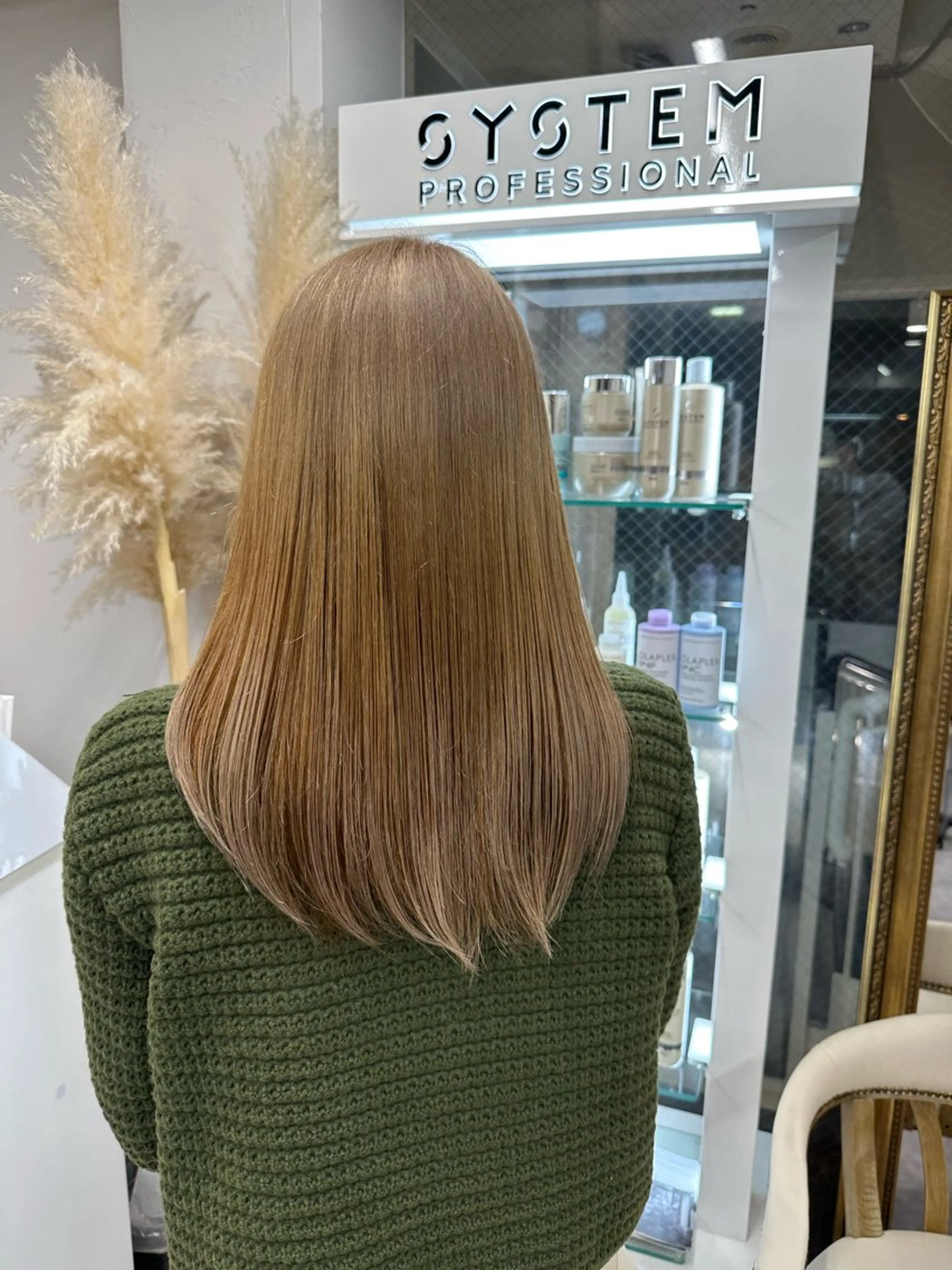 セミロング カラー ヘアアレンジ ヘアカラー トリートメント 久米 治仁のヘアスタイル