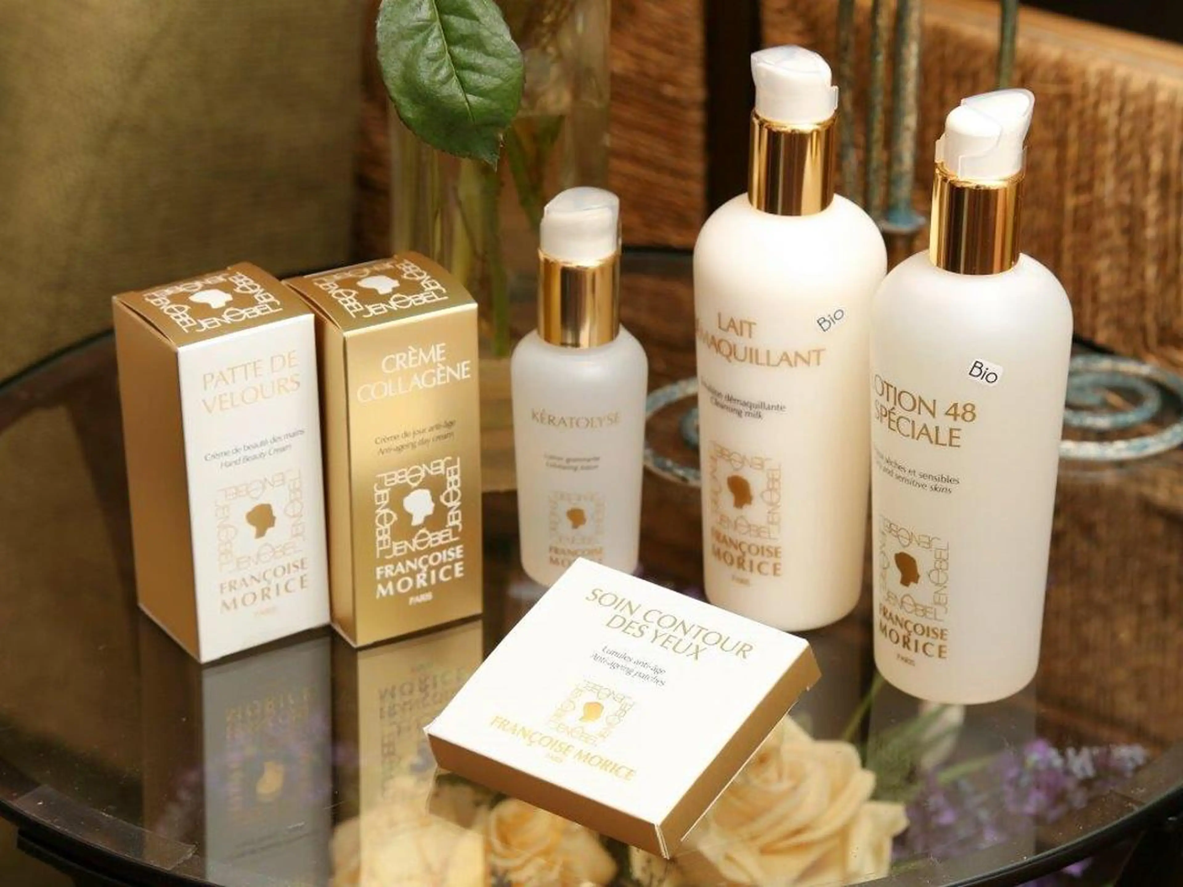 酒井綾子 .トアボーテの眉毛・アイブロウイメージ