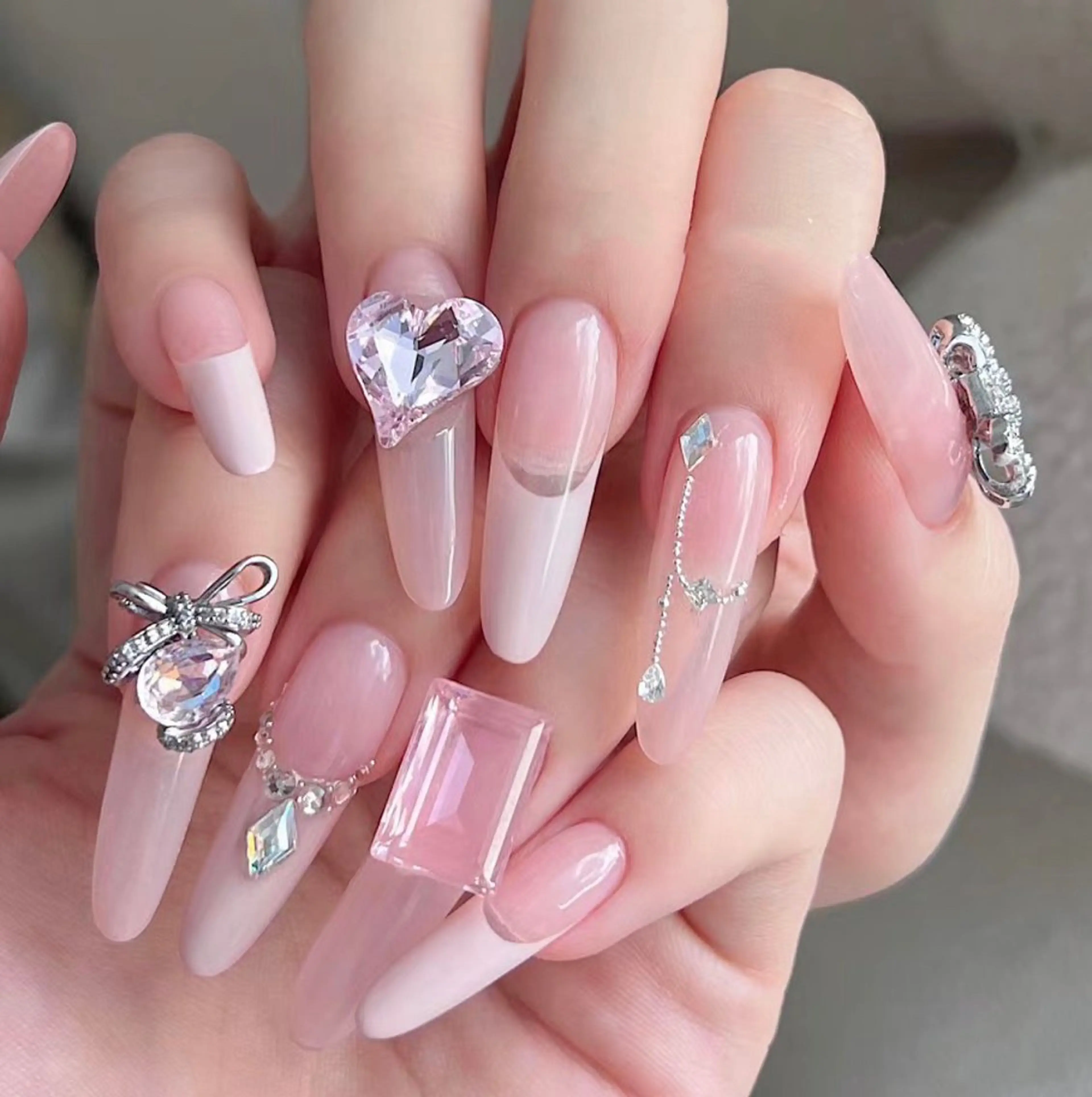 ネイル ハンドネイル ハンドケア YK Beauty Salonのマツエク・マツパデザイン