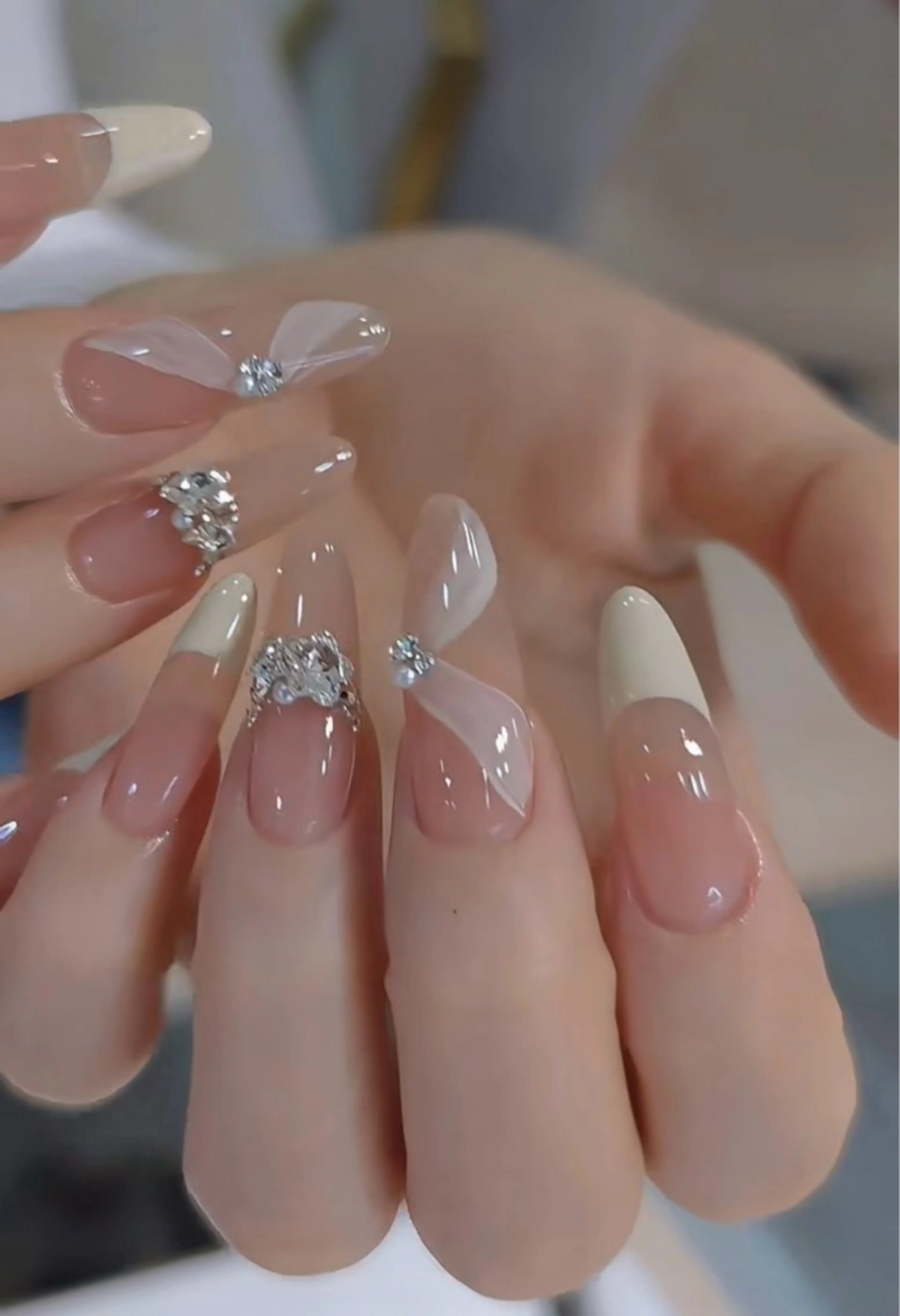 ネイル フレンチネイル 夏ネイル ハンドネイル TABI ANA.CHUOのネイルデザイン