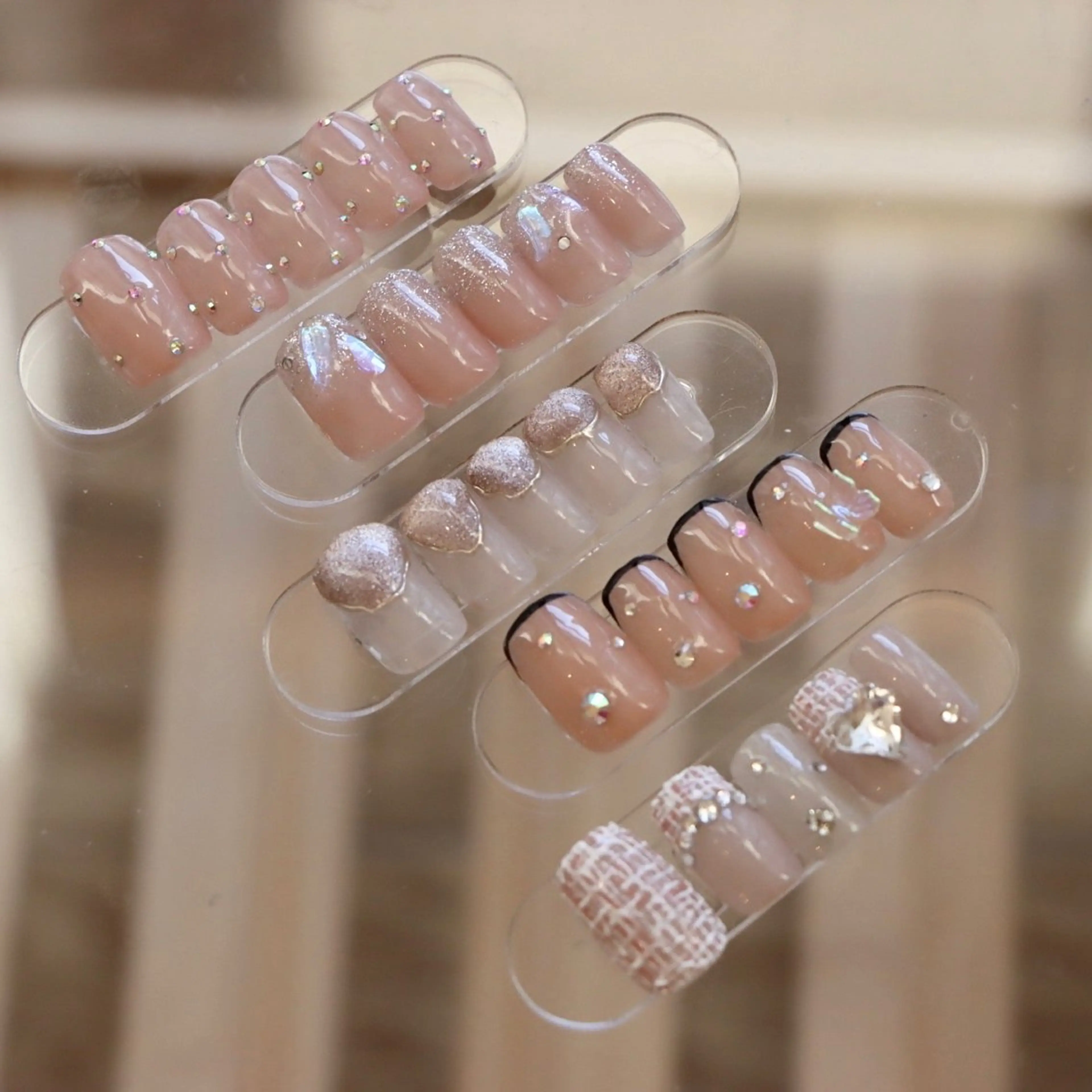 ネイル ブルー フットネイル ジェルネイル キラキラネイル 韓国ネイル RooM -produce by maynail-所属・RooM -mizuki-のネイルデザイン