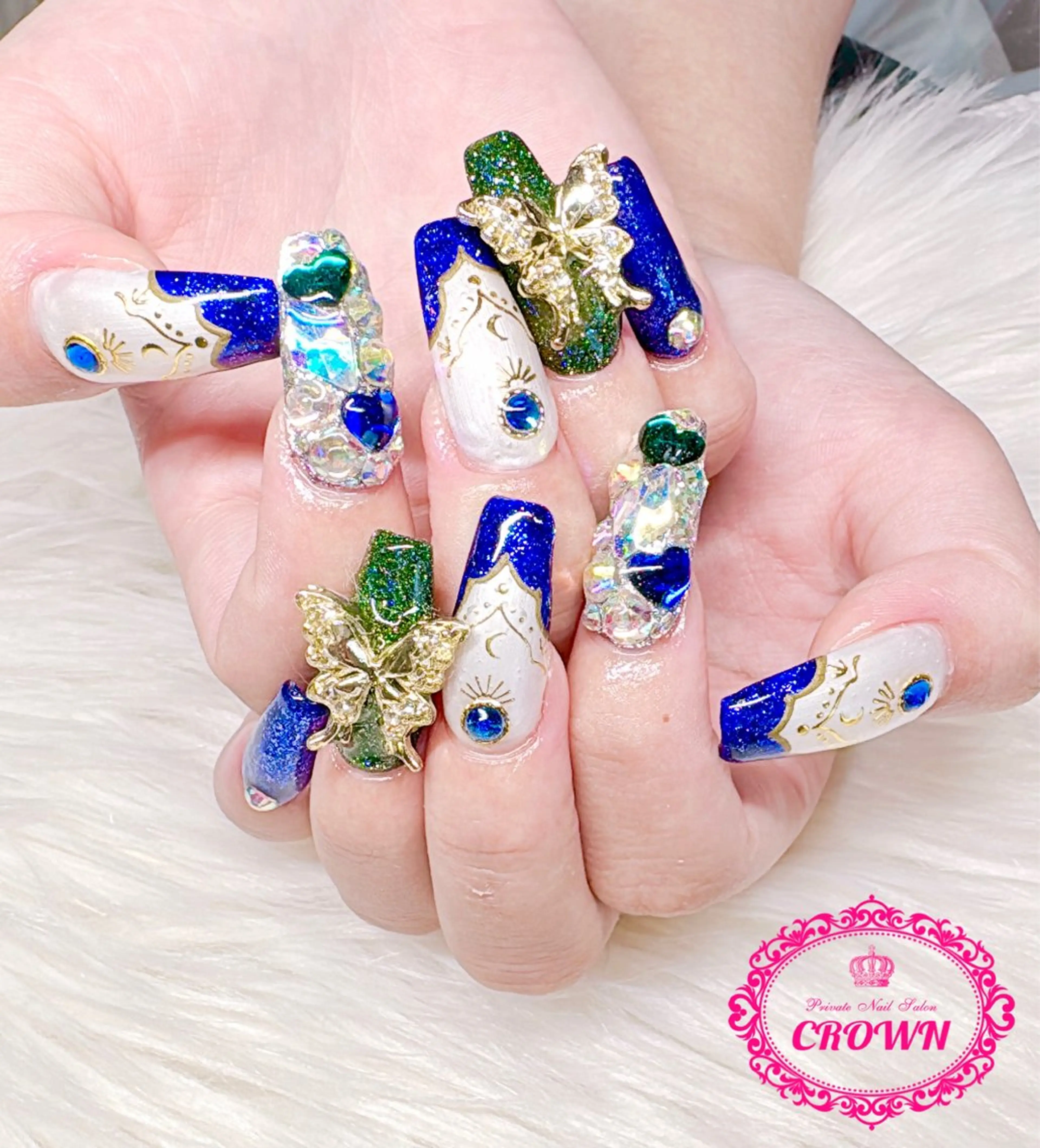 ネイル CROWN プライベートサロンのネイルデザイン